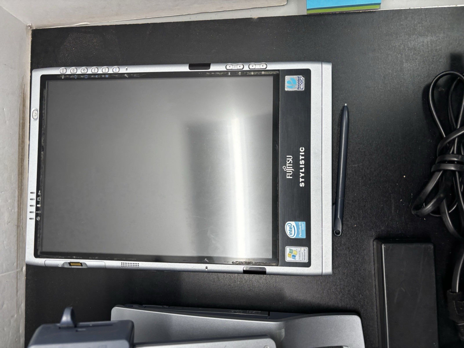 Fujitsu Stylistic ST Series ST5030D Tablet Windows XP Tablet Edition Laptop PC