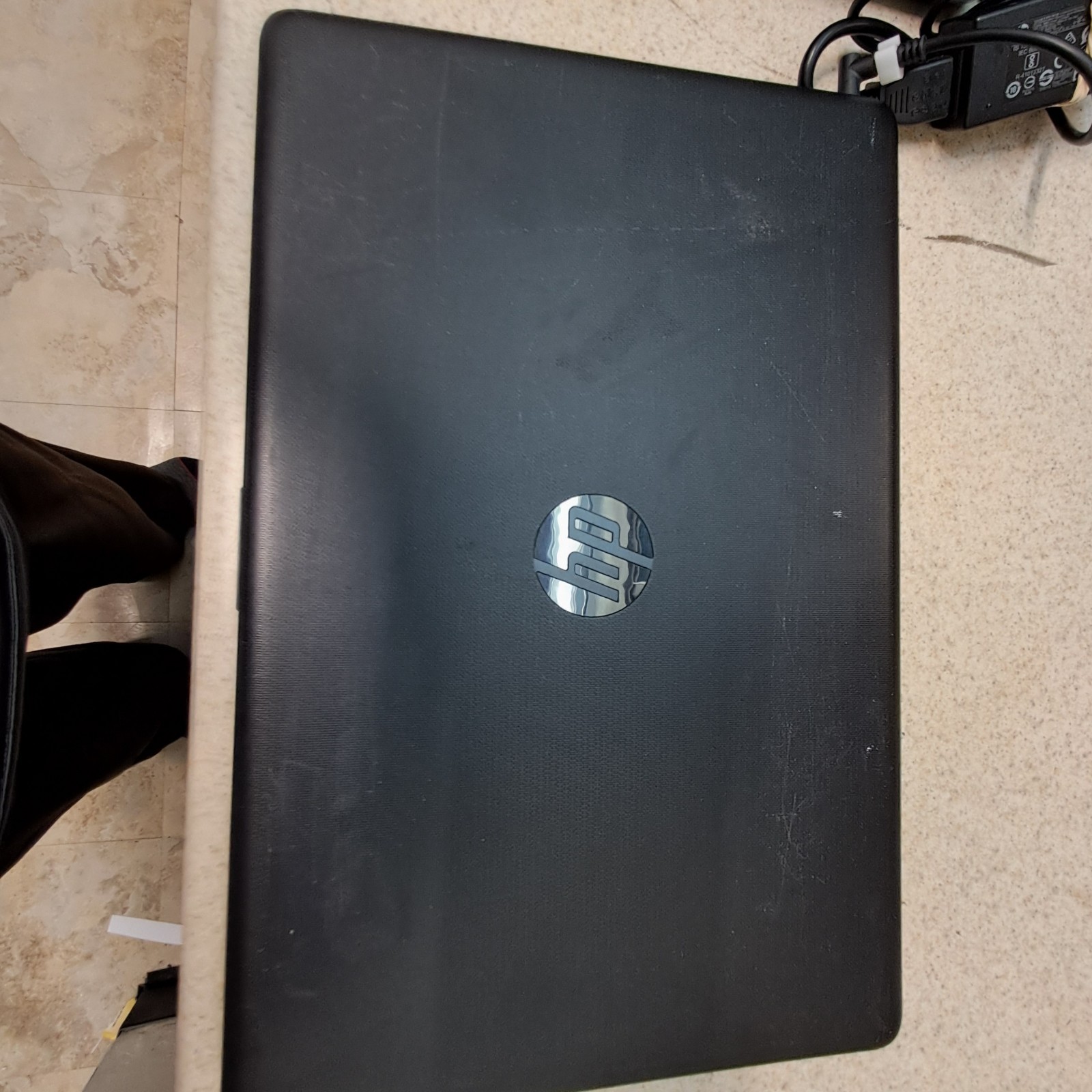 HP 15-db0xxx AMD A6-9225 Radeon R4, 5 compute cores 2C + 3G