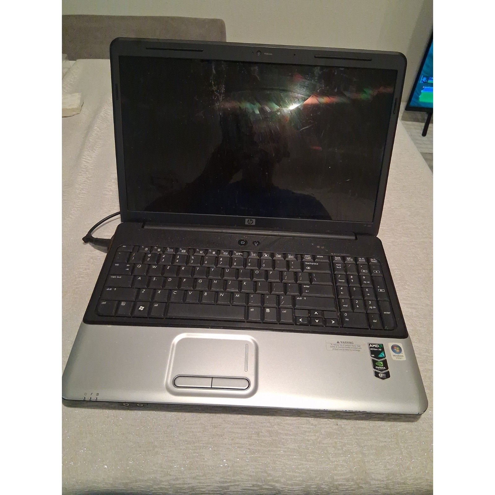 HP G60-249WM 15.6″ Laptop AMD Athlon X2 NVIDIA | DEAD NO POWER CRACKED SCREEN
