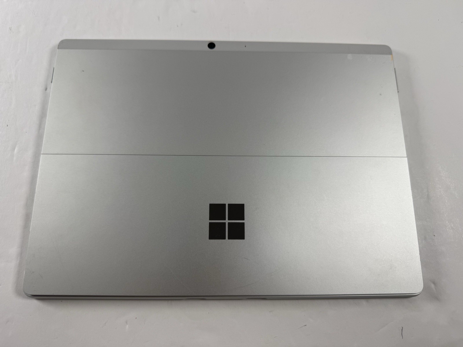 Microsoft Surface Pro 8 (1982) i5-1145G7 – 16GB RAM – 256GB 120Hz – Win 11 Pro