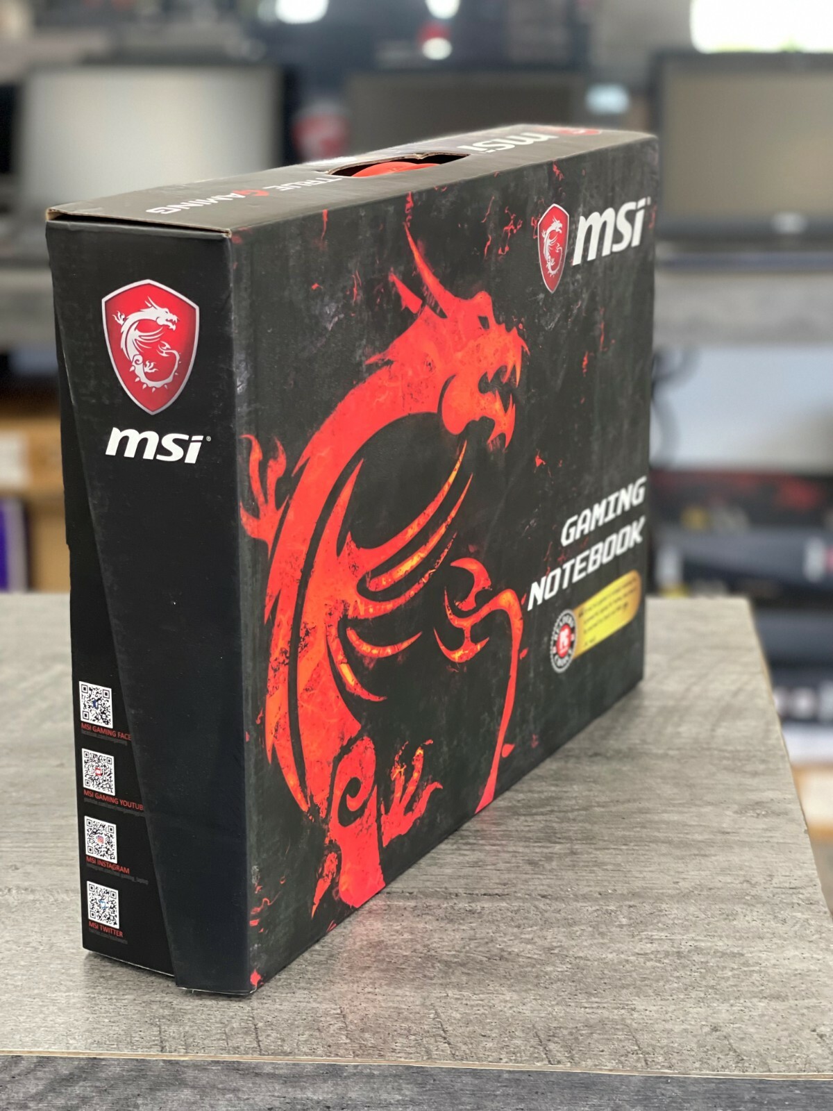 MSI Modern 14 A10RAS-883 Core i7-10510U, 512GB nVME, 8GB RAM, Gaming, Super Slim
