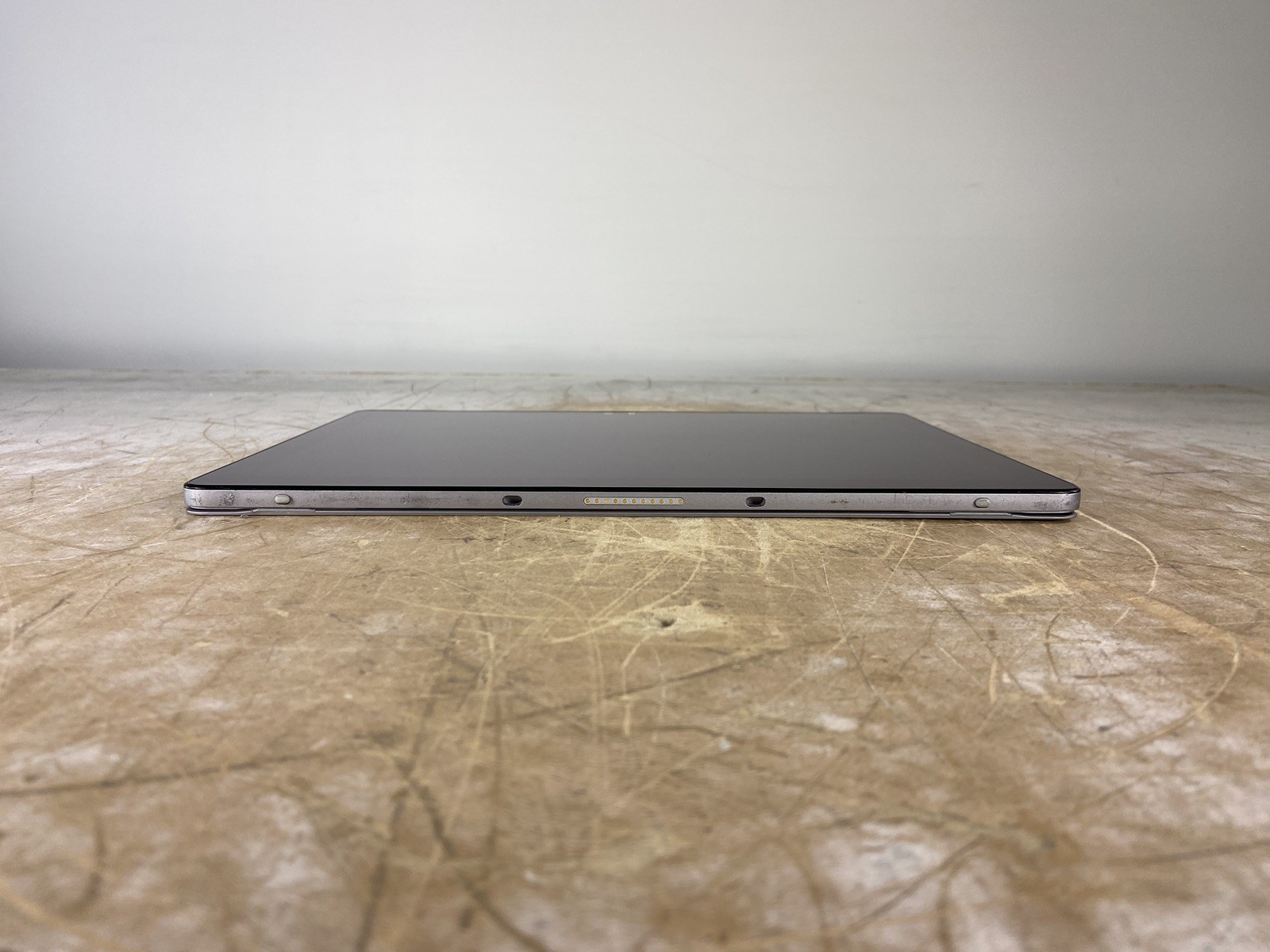 DELL LATITUDE 7210 2-IN-1 i5-10310U @ 1.70GHz, 8GB RAM, NO HDD/OS
