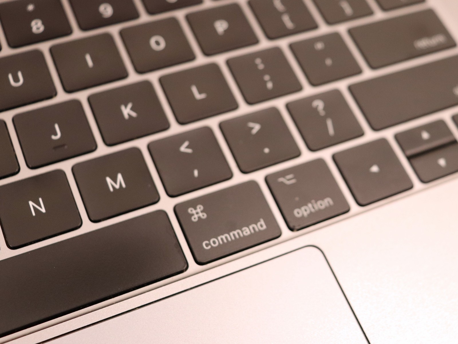 MacBook Pro a1708 i5-7360U 8GB 128GB NVME – INTERMITTENT KEYBOARD/BAD BATTERY