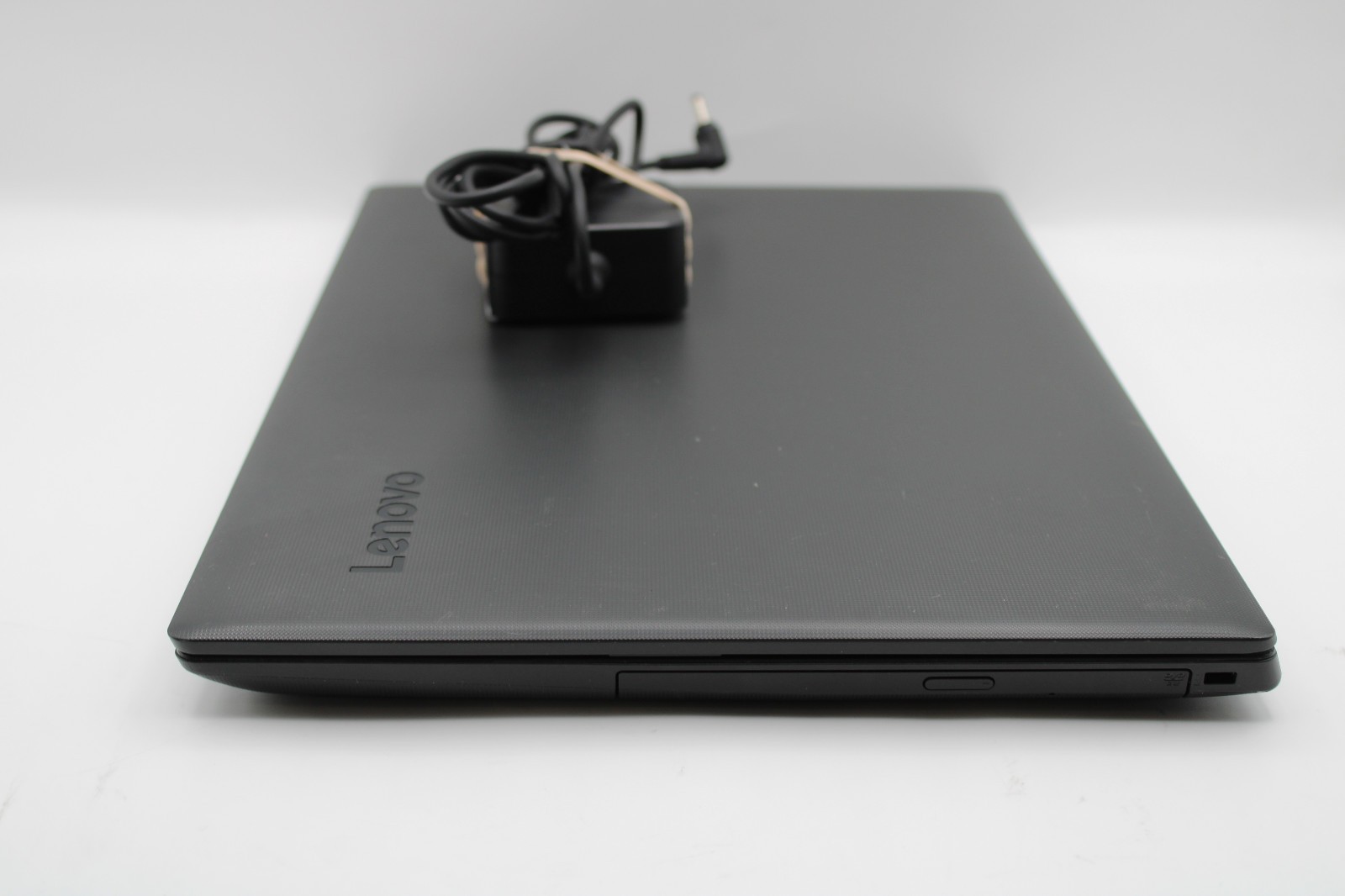 Lenovo IdeaPad 130-15ast _ A9-9425 @ 3.1 + Radeon _ 8GB RAM _ 128GB SSD _ No OS