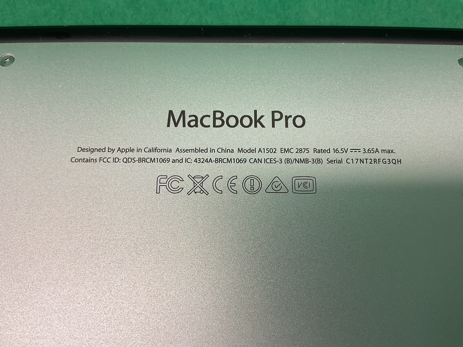 Apple MacBook Pro A1502 – 13” Laptop – POWERS ON – UNTESTED