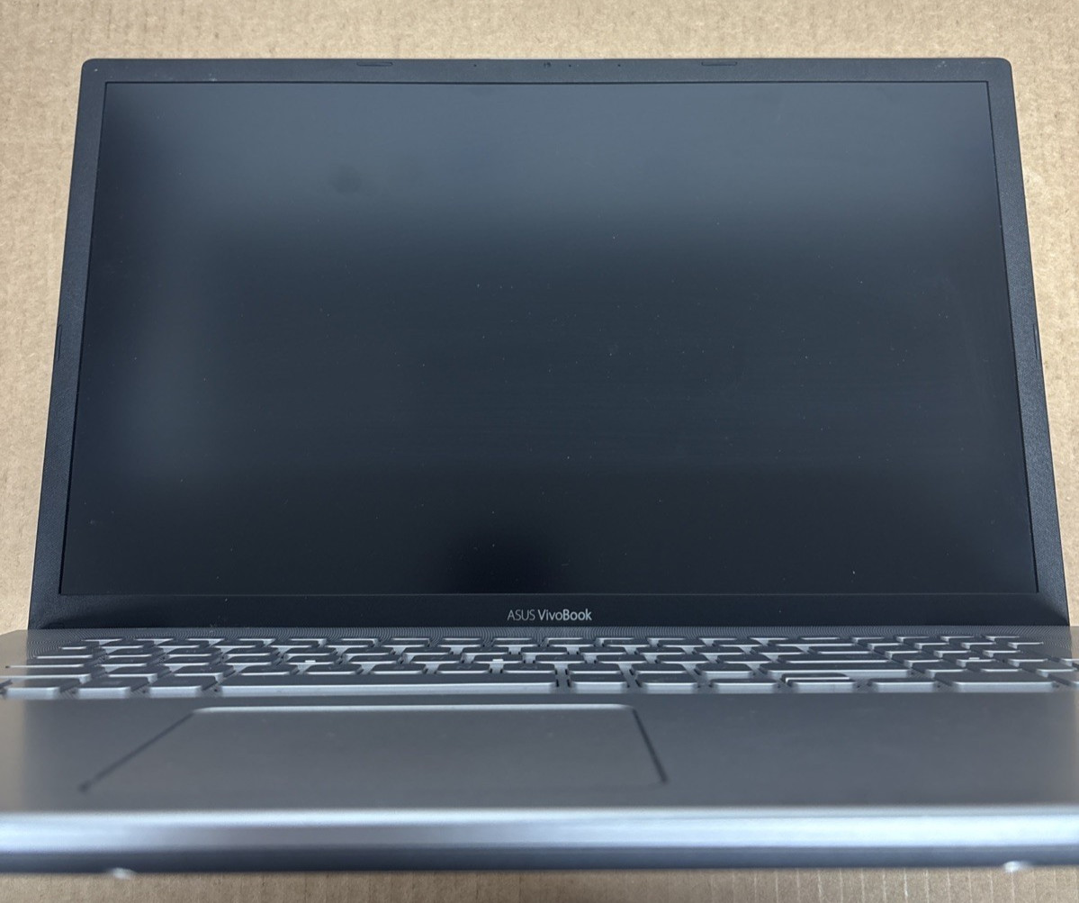 Asus Sonicmaster Amd Ryzen 3 256GB SSD AMD Radeon Graphics M712D