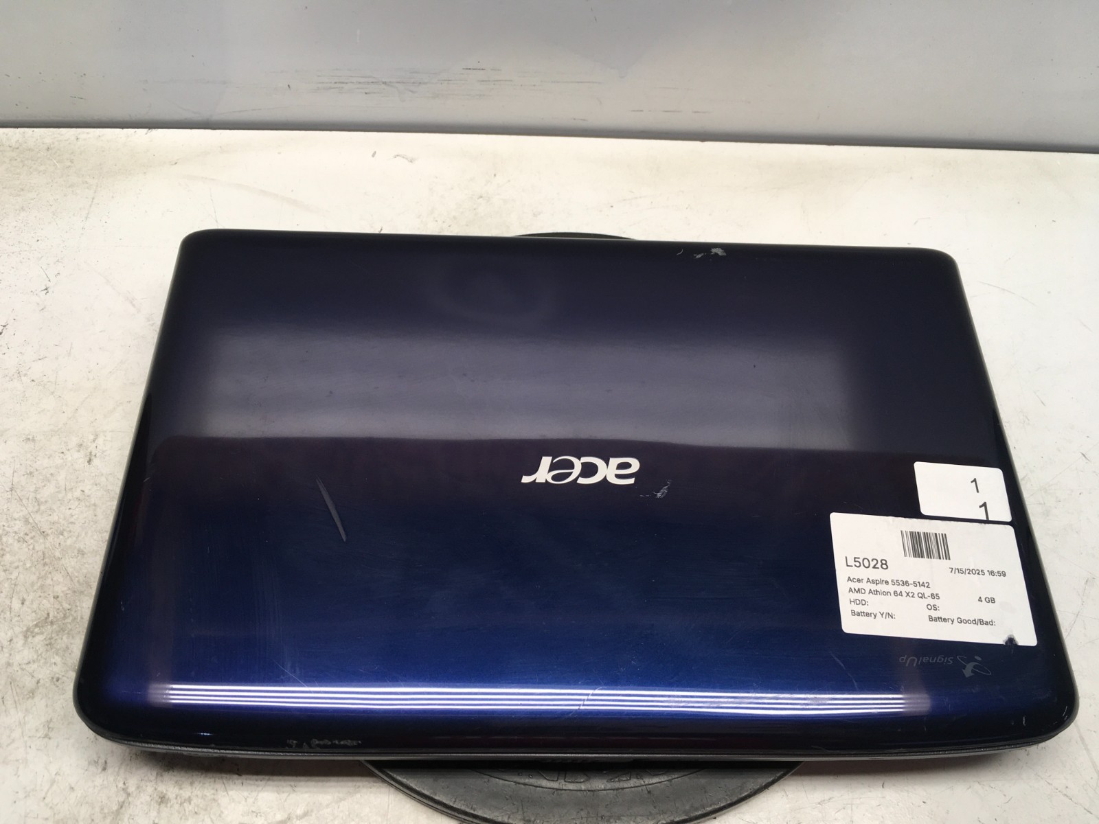Acer Aspire 5536-5142 AMD Athlon 64 X2 QL-65 2.1GHz No RAM/ HDD/Batt -Parts Only