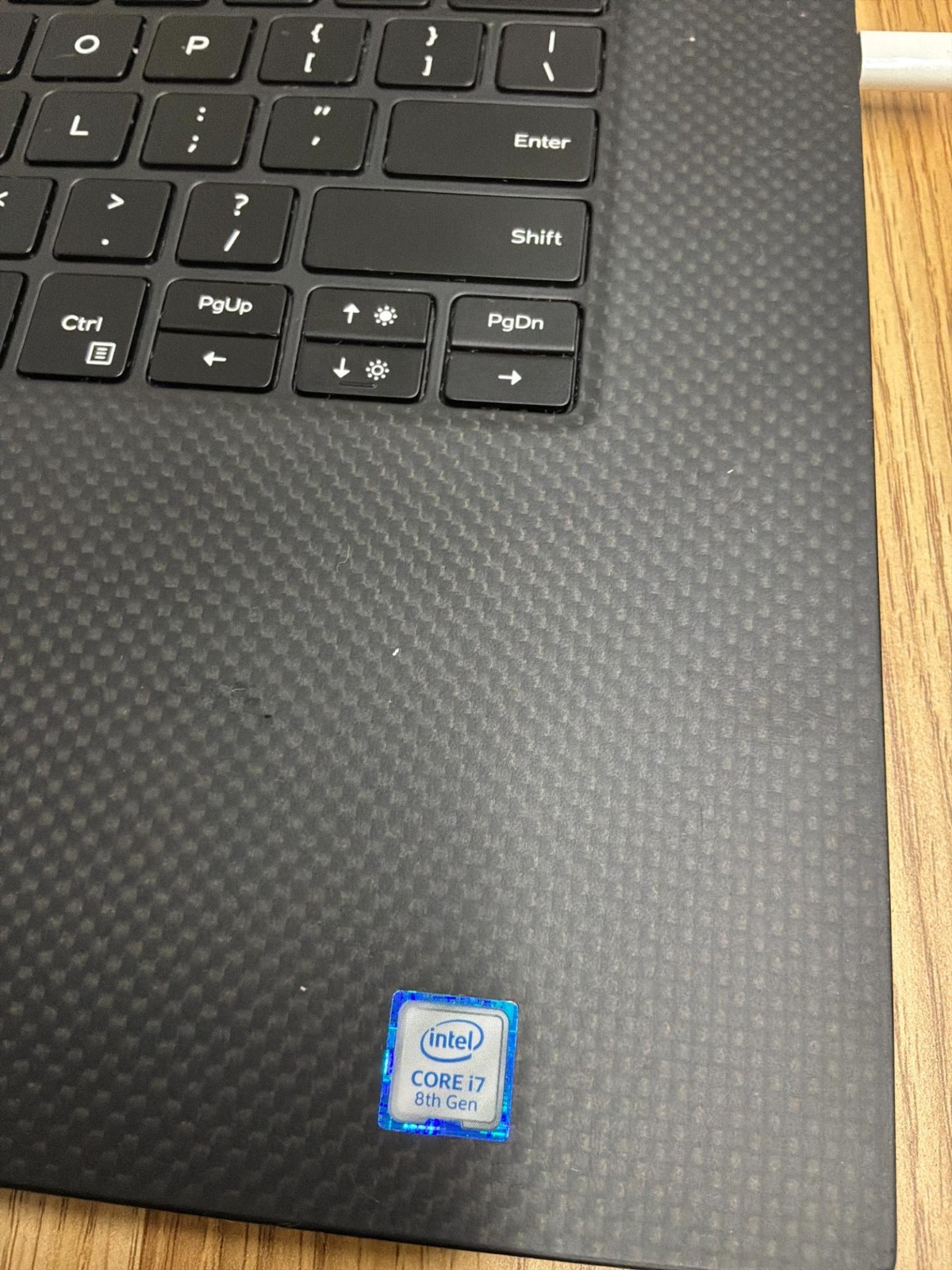 Dell XPS 15 9575 2-in-1 i7-8705G 16GB 256GB SSD 4GB Radeon Vega Touch Laptop