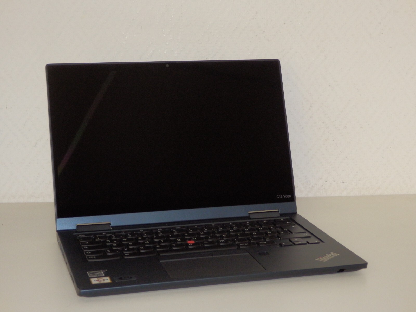 Lenovo ThinkPad C13 Yoga Gen 1 Chromebook, 13.3″ FHD, Athlon Gold 4GB/64GB eMMC