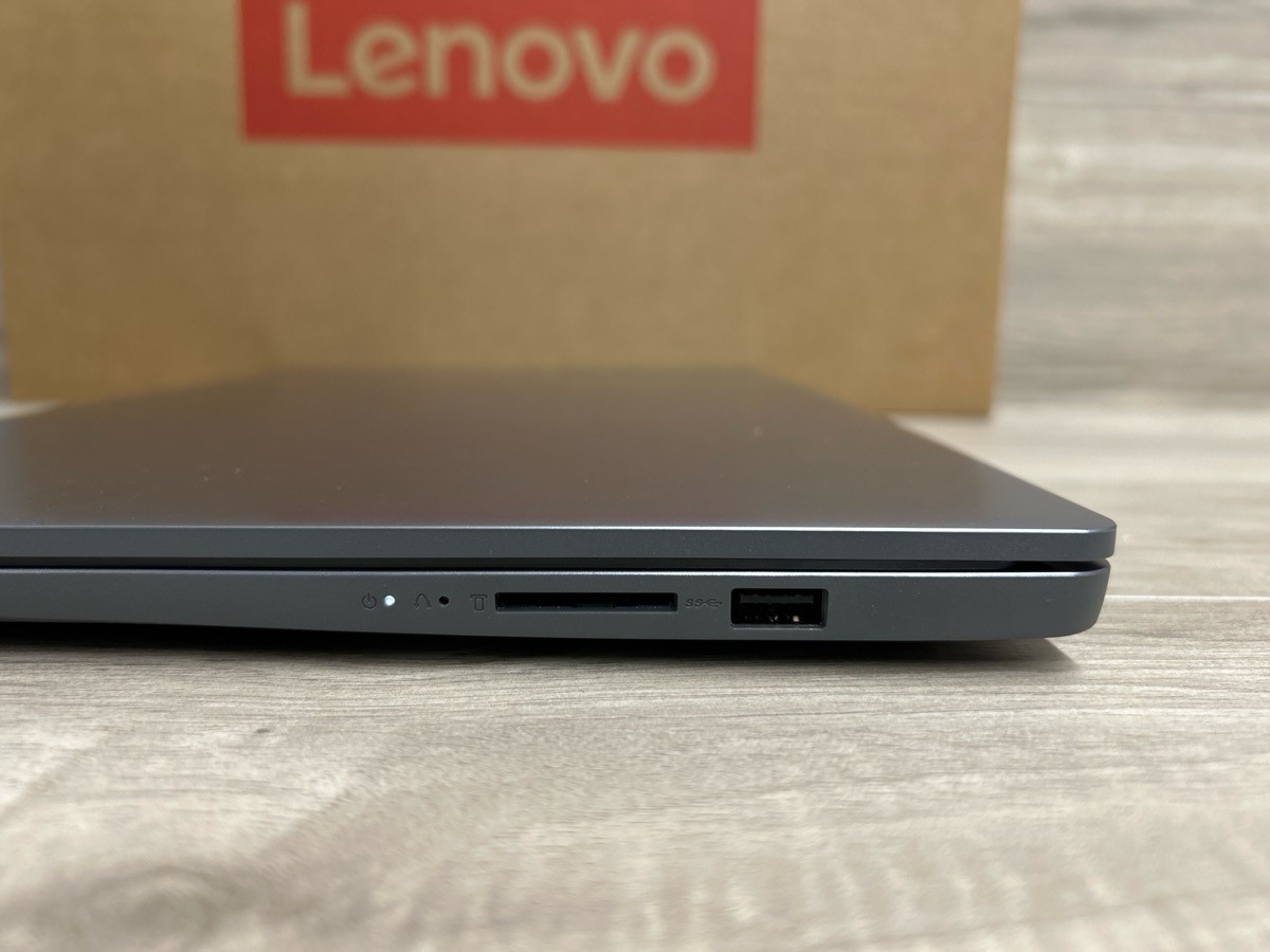 Lenovo 15.6″ Laptop i3-N305 8GB Ram – 128GB UFS Windows 11 Home (PO1024858)