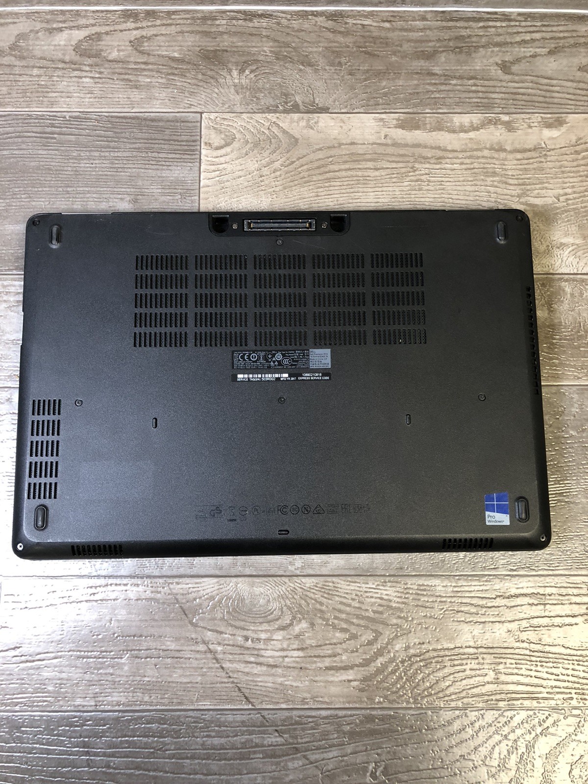 Dell Precision 3510 15.6″ Intel Core i7- 6820HQ 2.70GHz 32GB DDR4 LOCKED