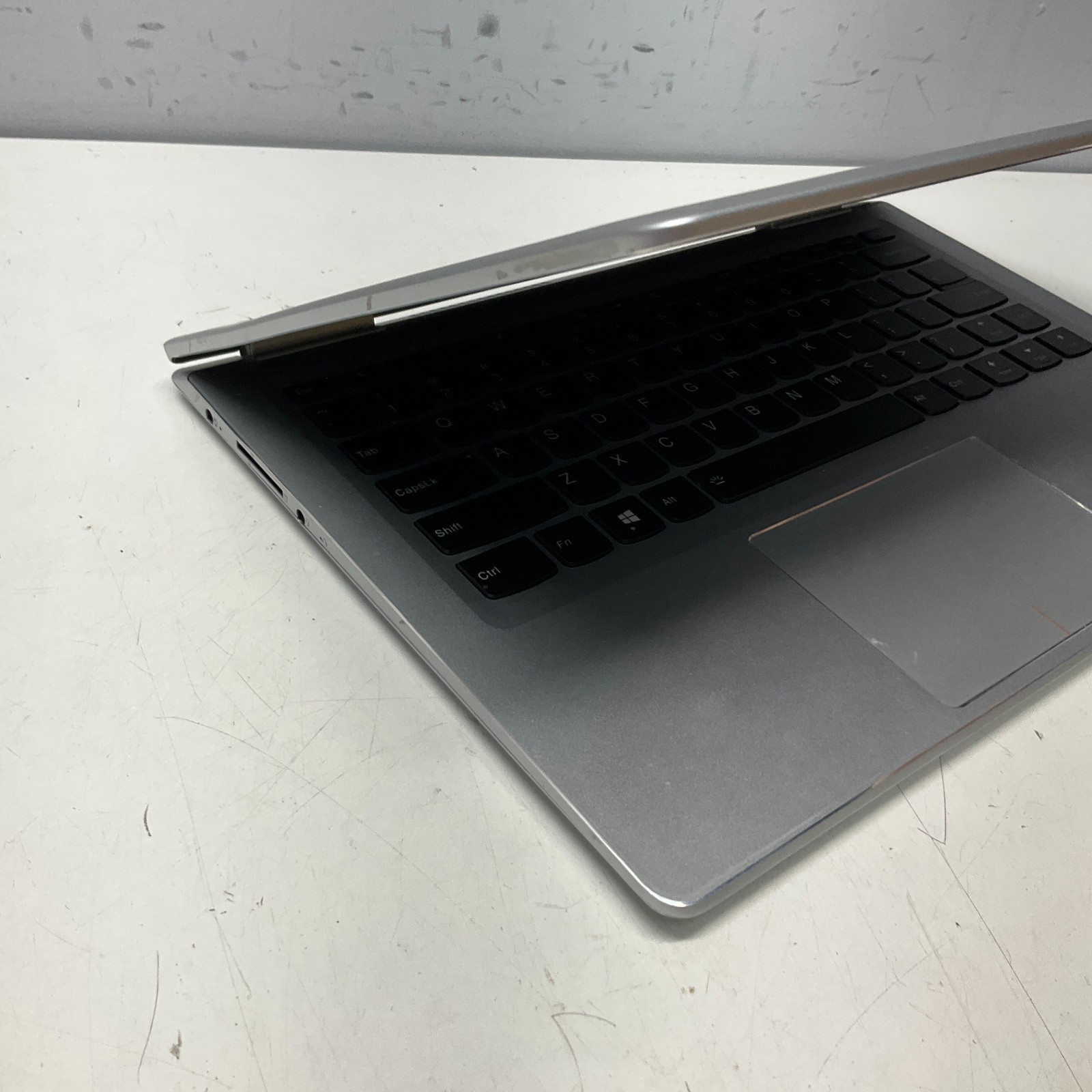 Lenovo Yoga 710-14IKB Intel Core i5 Laptop for Parts/Repair *READ ISSUE NO POWER