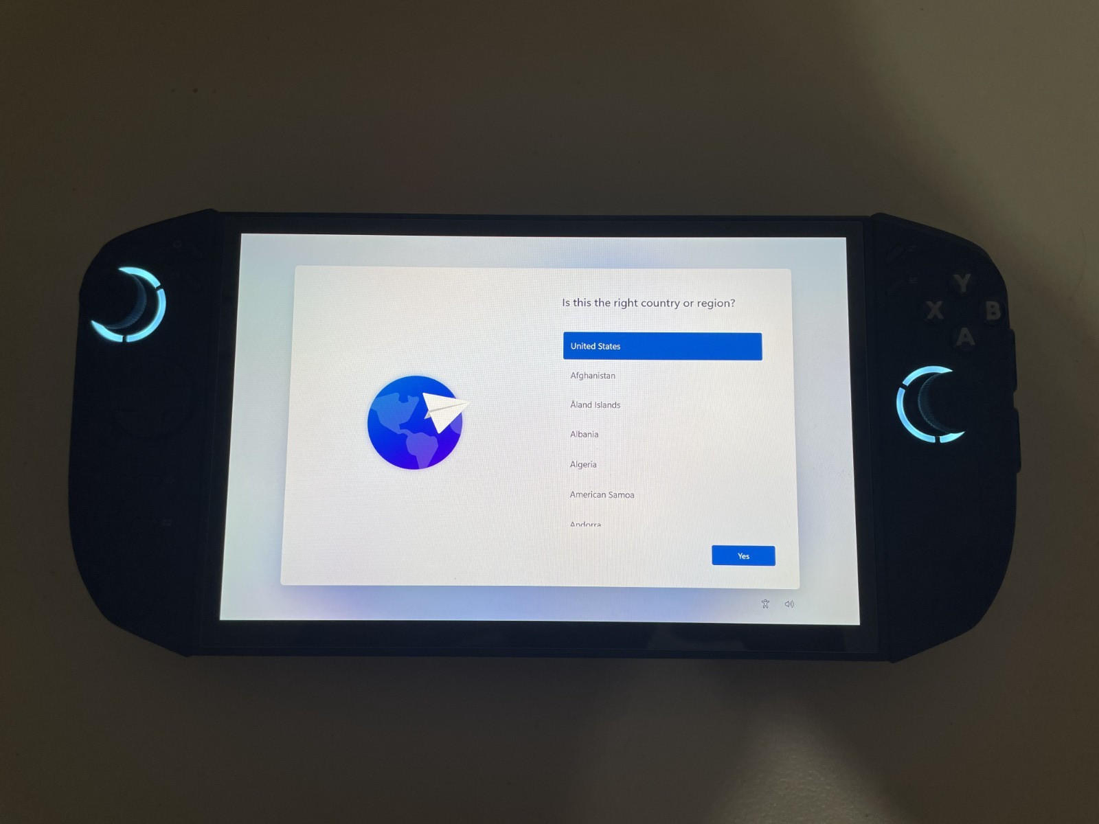 Lenovo Legion Go 2 OLED Ryzen Z2 Extreme 32GB (1TB SSD Model) – Gaming Handheld