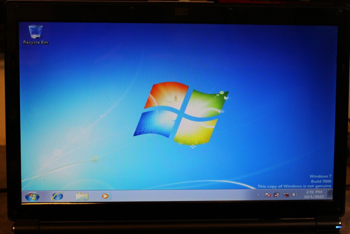 CLEVO W86CU For Parts Booted Windows 240GB SSD Wiped 4GB Ram i7-Q740@1.73GHz CPU