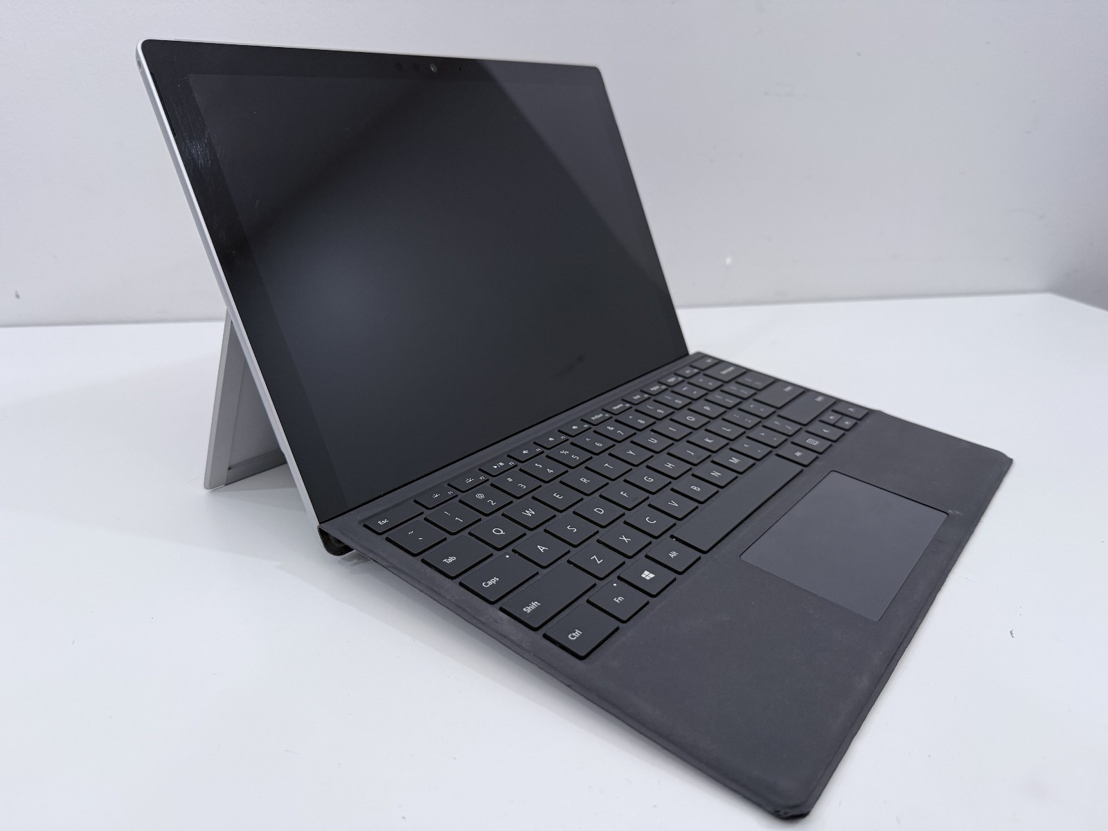 Microsoft Surface Pro 5 m3-7Y30 CPU @ 1.00GHz 4 GB RAM 128 GB Win 10 Pro Good