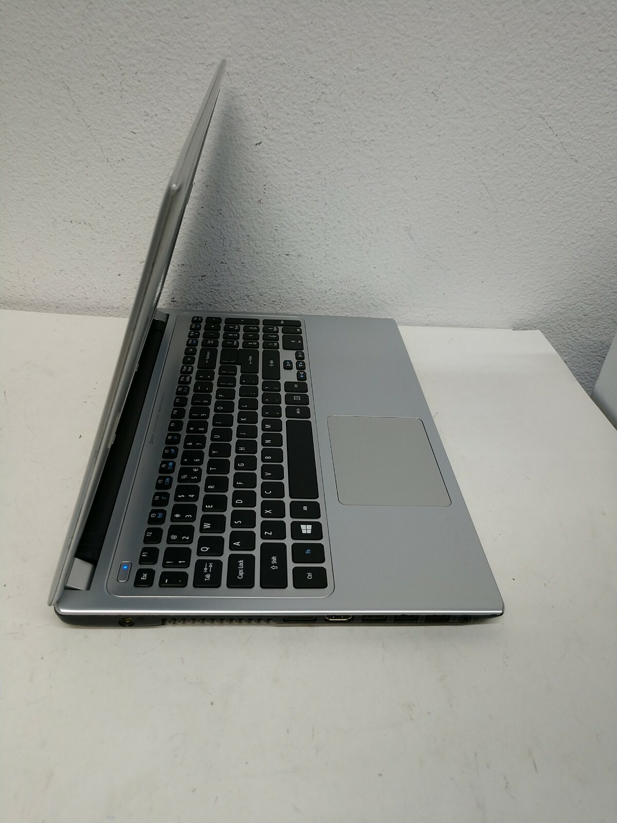 Acer Aspire V5-531 Intel Pentium 987 1.5GHz 4GB 500GB HD DVD BT Win10 *FOR PART*