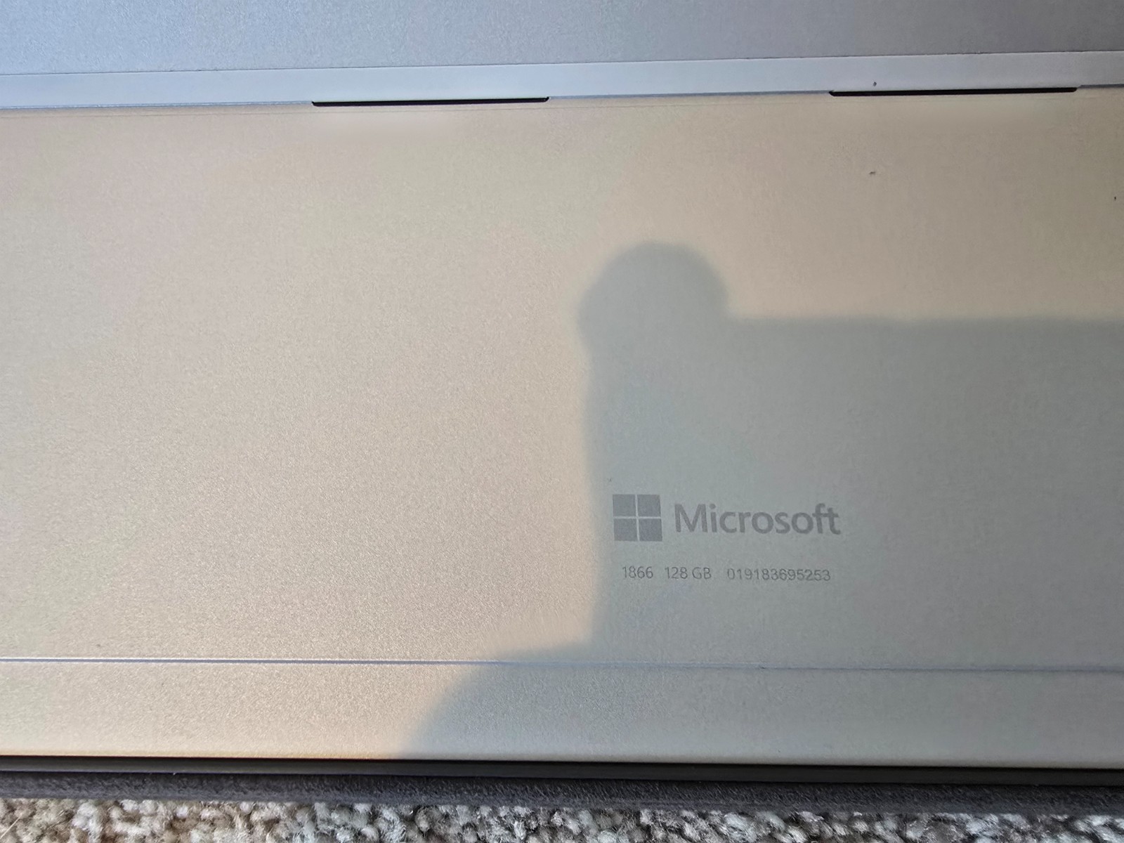 Microsoft Surface Pro 7 128GB SSD, 8Gb RAM, 12.3″, Win 11 Pro, 84% Batt. Health