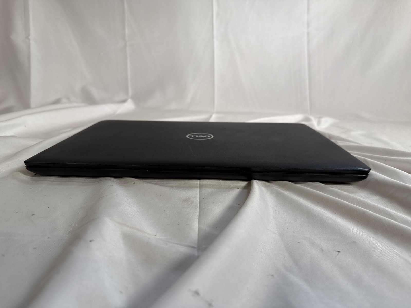 Dell Latitude 3500 Intel i7-8565U 16 GB 256 GB SSD NVIDIA MX130 2GB