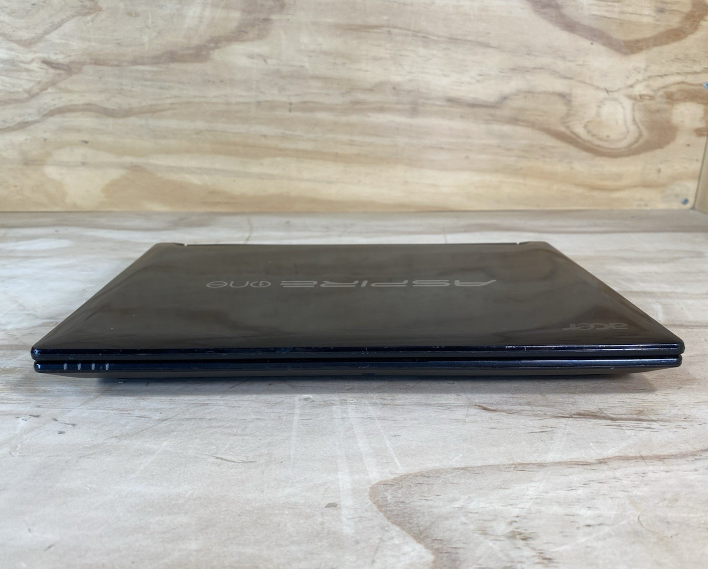 ACER Aspire One – D255E – 500GB HDD – 1GB RAM – SD – Win 7 Starter/bad batt