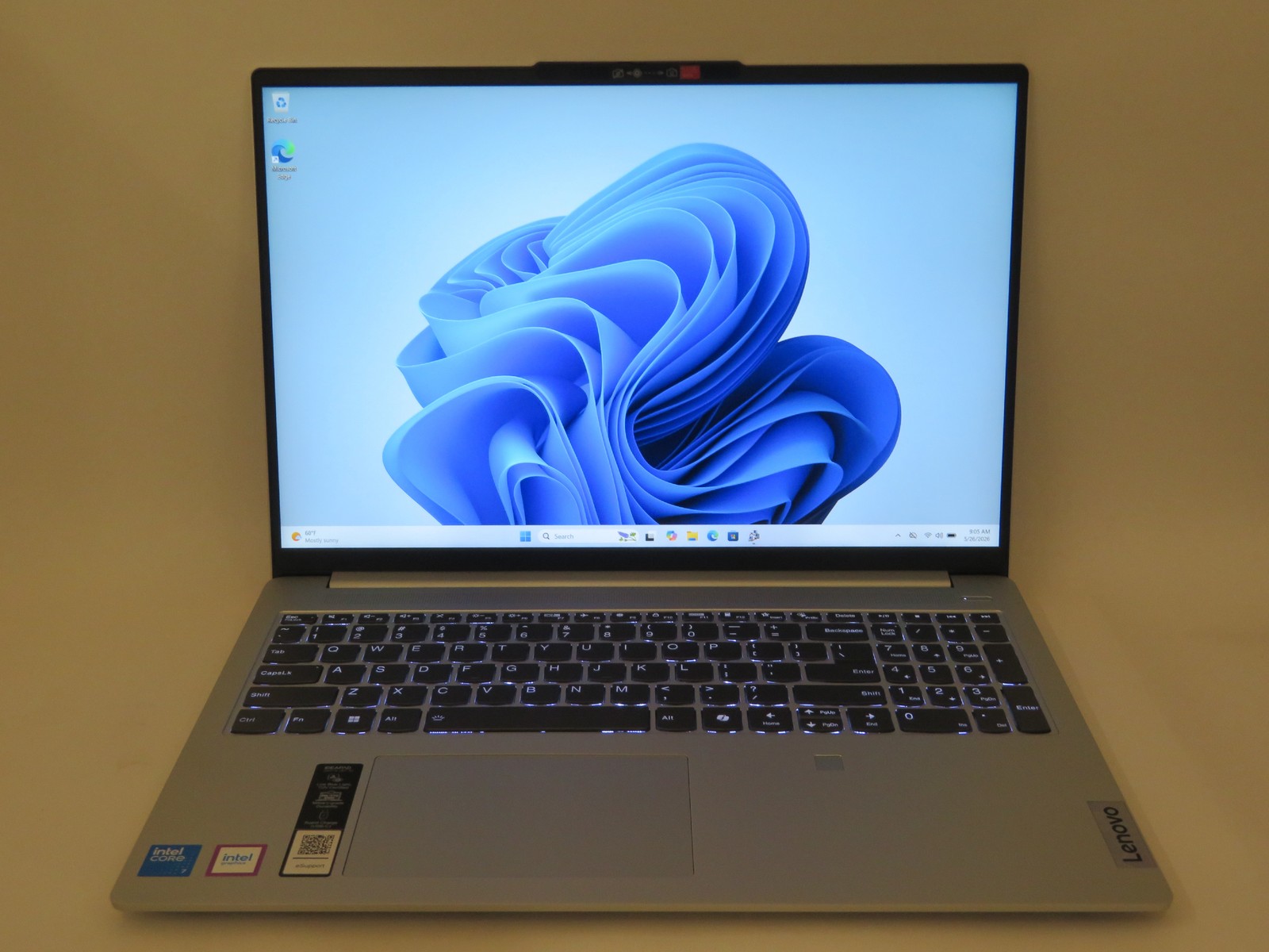 Ideapad Slim 5 16IRU9 16in Intel Core 7 150U 1.8GHz 8GB RAM 512GB SSD