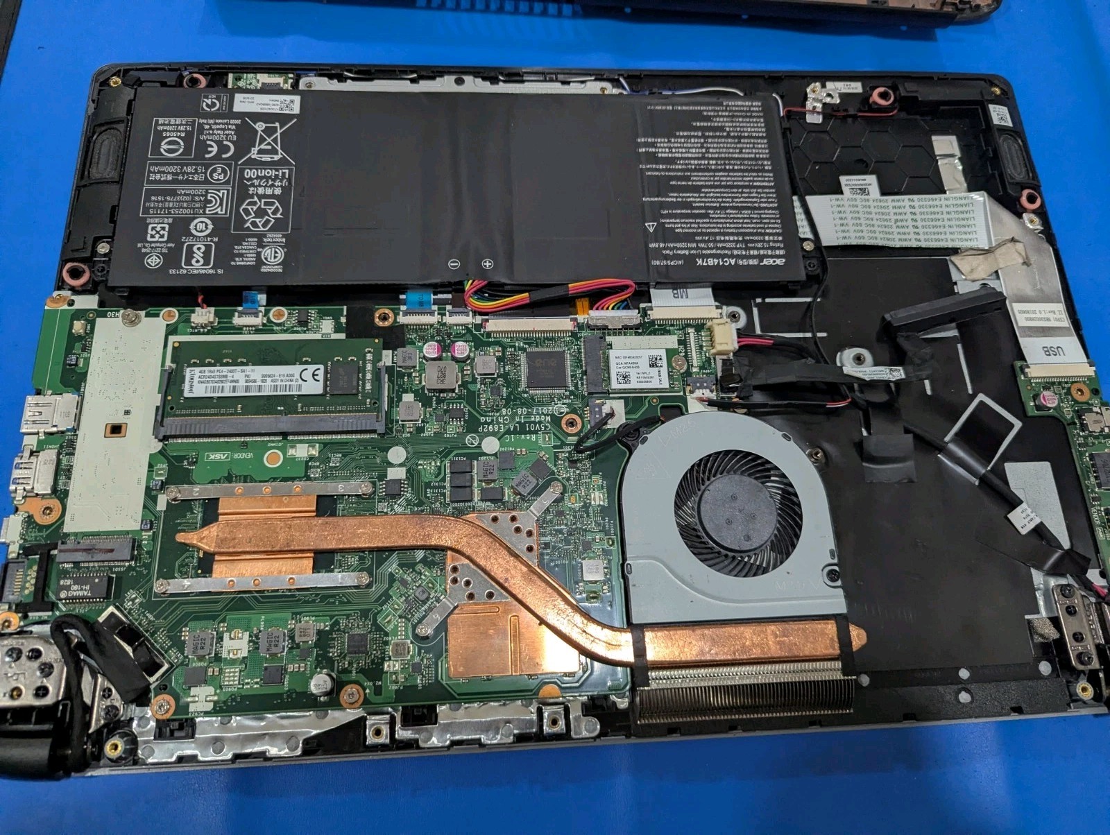 Acer Aspire 5 A515-51: i5-7200U CPU, NVidia MX150 GPU, 8GB RAM **FOR PARTS**