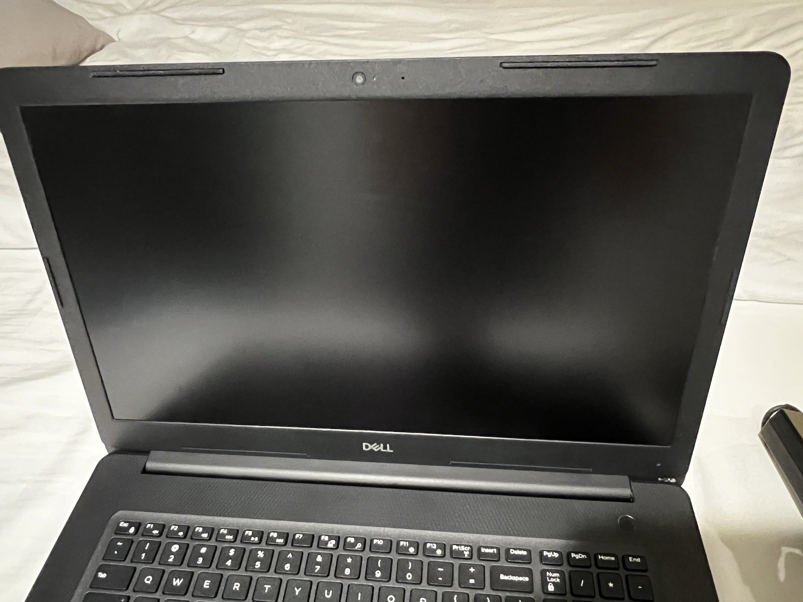Dell Inspiron 3793 17.3″ Intel i7-1065G7 8GB Ram 512GB SSD Windows 11