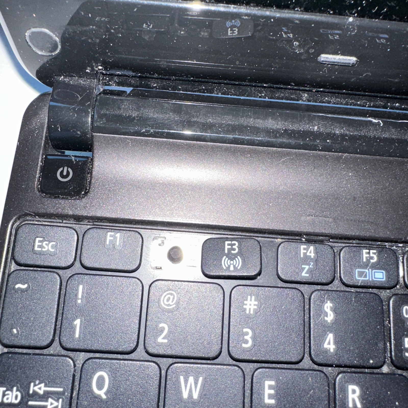 Acer Aspire One D257 10.1” Netbook Intel Atom 1GB RAM Windows 7 Starter