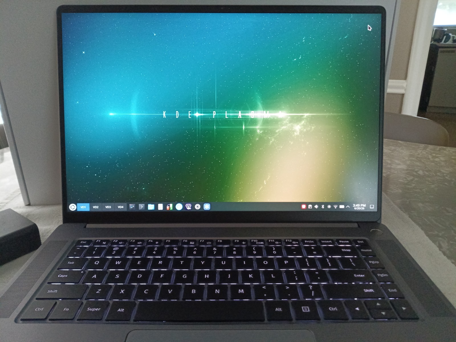 System76 Pangolin Laptop 16″, AMD Ryzen 9-8945HS, 32GB RAM, 1TB SSD, Mint Cond!!