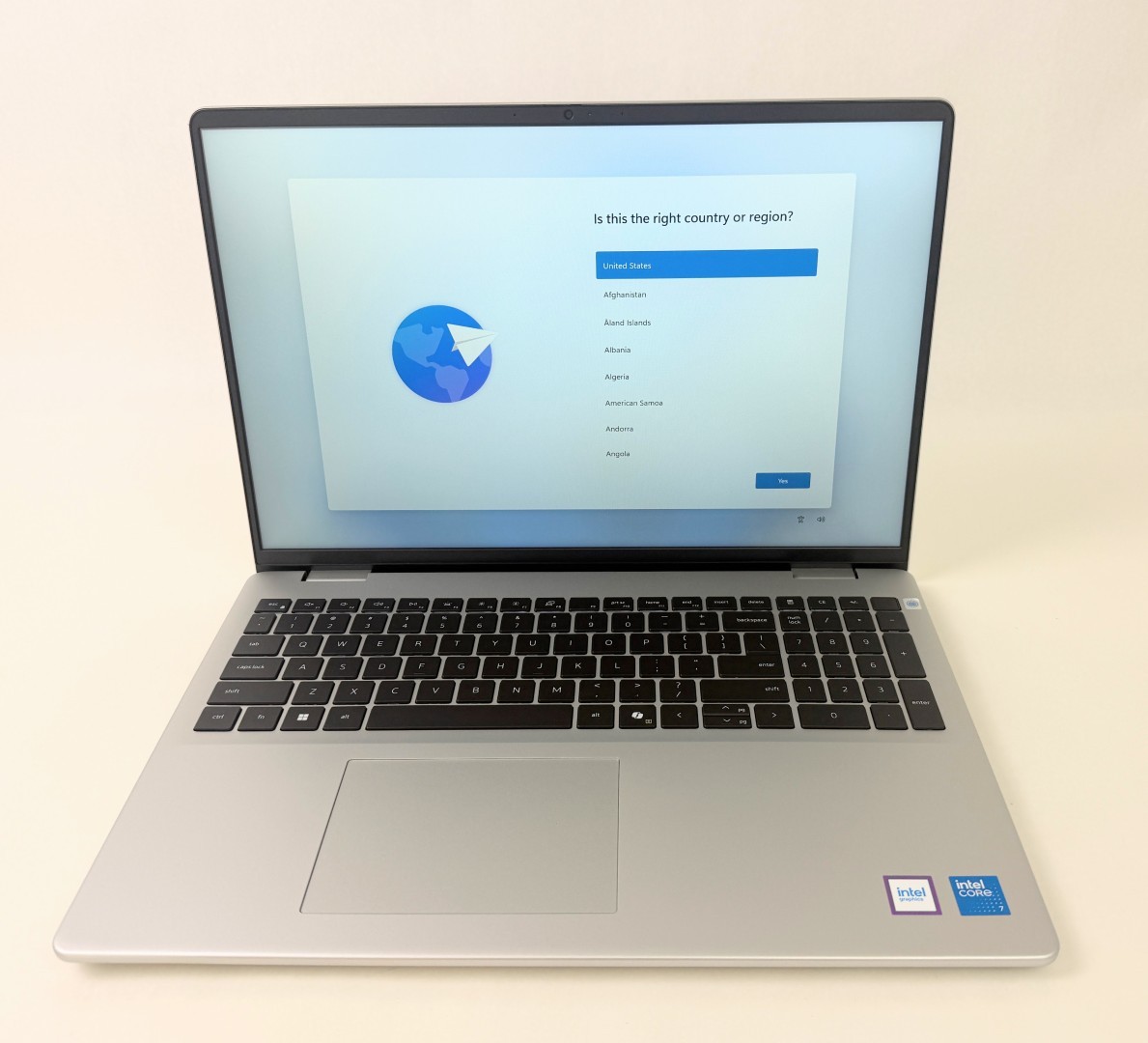 Dell 16 Plus DC16251 16″ 1920×1200 Touch Ultra 7 150U 32GB 1TB SSD W11H