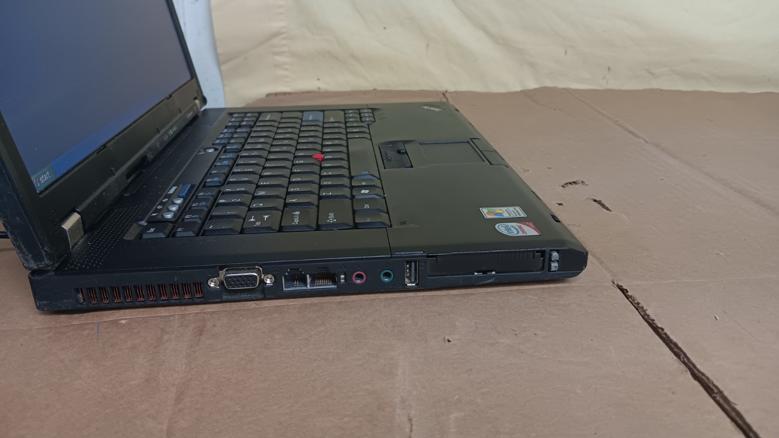 IBM Lenovo Thinkpad T61 Gaming Laptop Windows XP pro SP3 15.4″ LCD Screen DVD