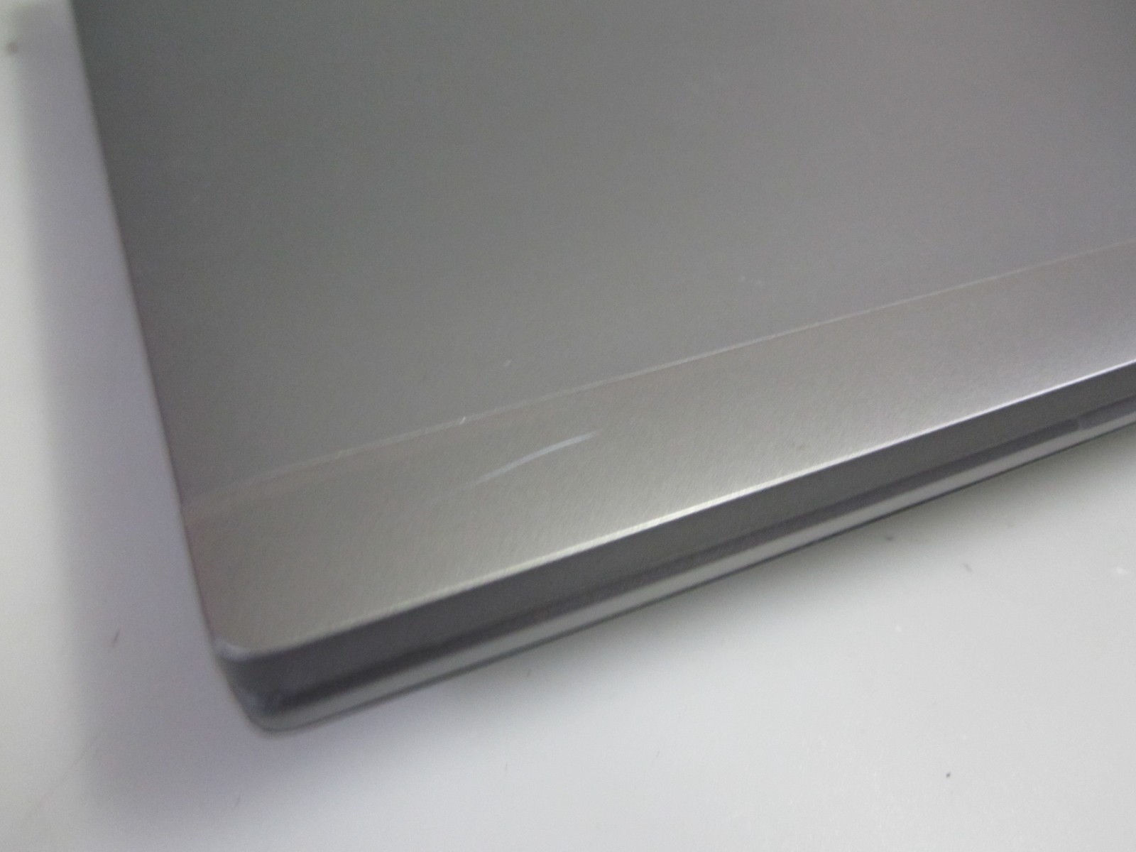 HP ZBook 17 G5 i5-8300H 2.3GHz 16GB/1TB NO OS Laptop + AC READ
