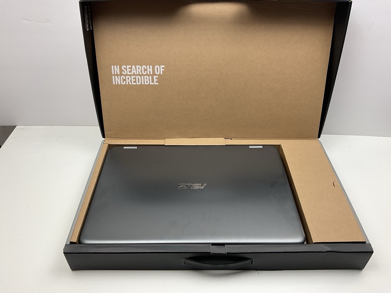 ASUS Vivobook Flip R518U 15.6 Touch Laptop i5-7200U 8Gb NO HDD FOR PARTS