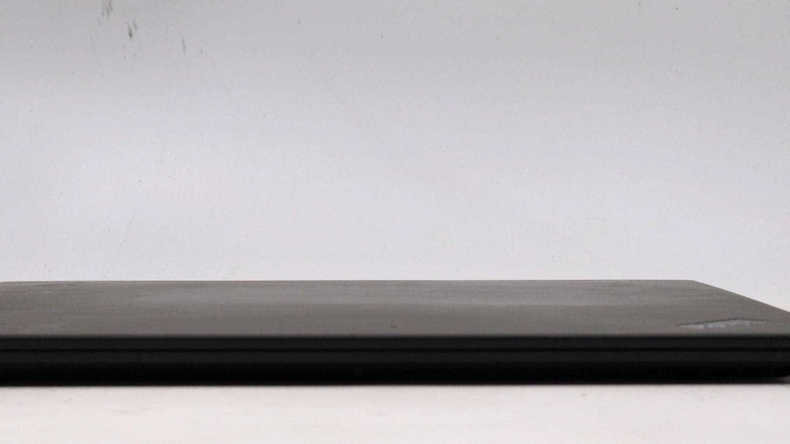 Lenovo ThinkPad P1 Gen 3 15″ i7-10850h 32GB 1TB – Good READ DESC