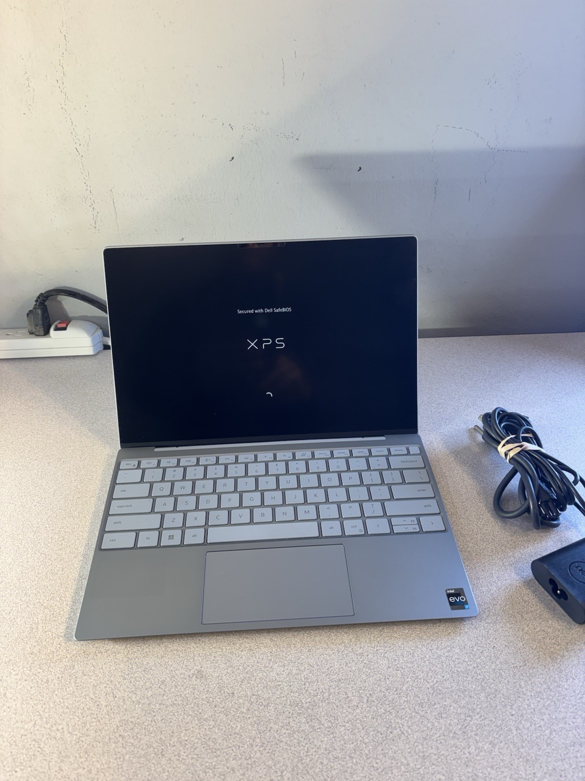 Dell XPS 13 9315 | i7-1250U | 32GB RAM | 1TB SSD | 13” | Windows 11 Home