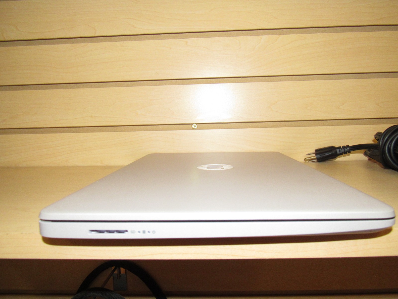 HP Laptop 14-DQ3240NR 14″