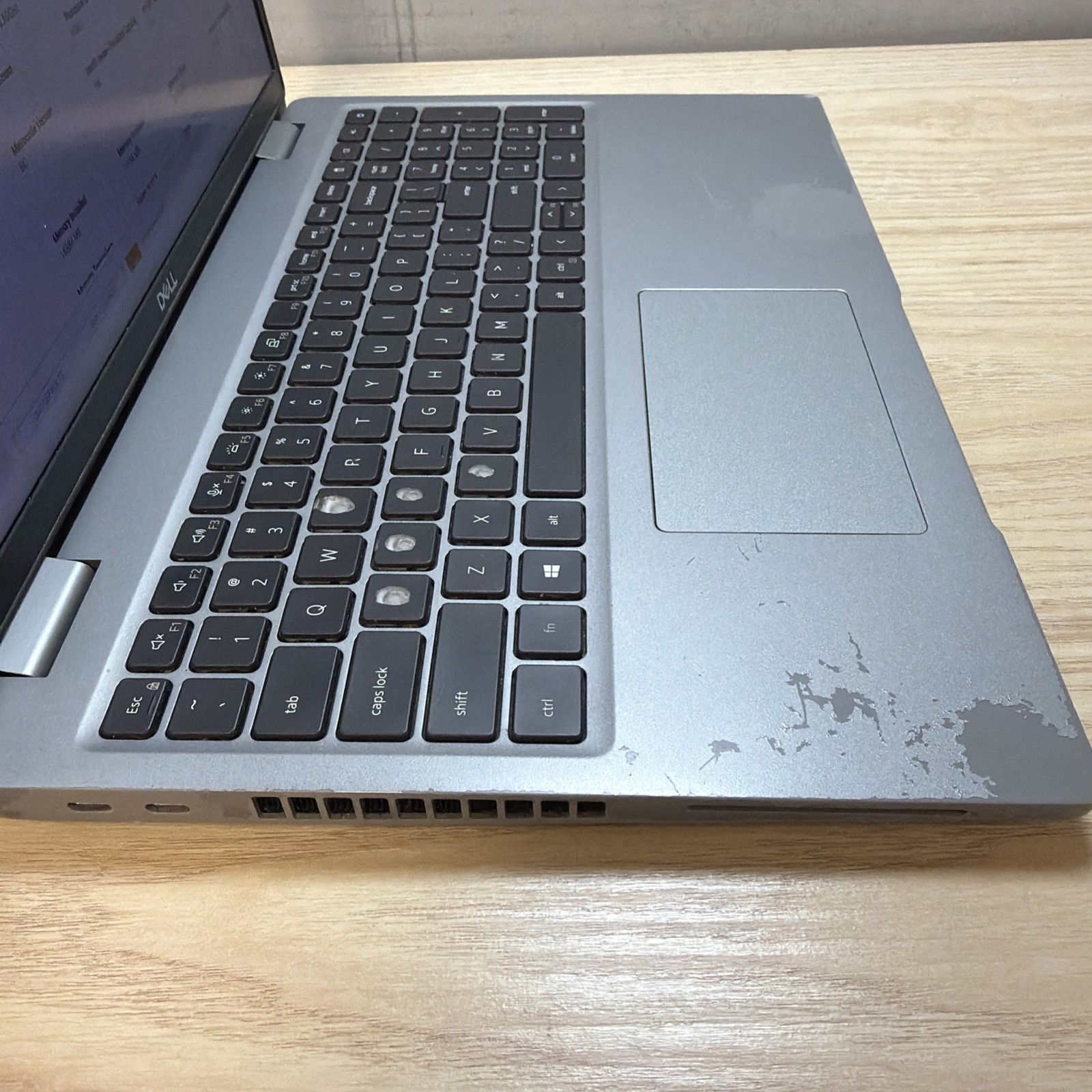Dell Latitude 5520 i5-1145G7 16GB 512GB SSD 15″ FHD Win11 Fair