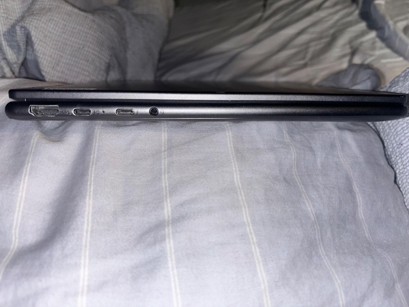 Lenovo Yoga 7i 2-in-1 16IRL8 16″ i7-1355U 1.7GHz 16GB RAM 512GB SSD