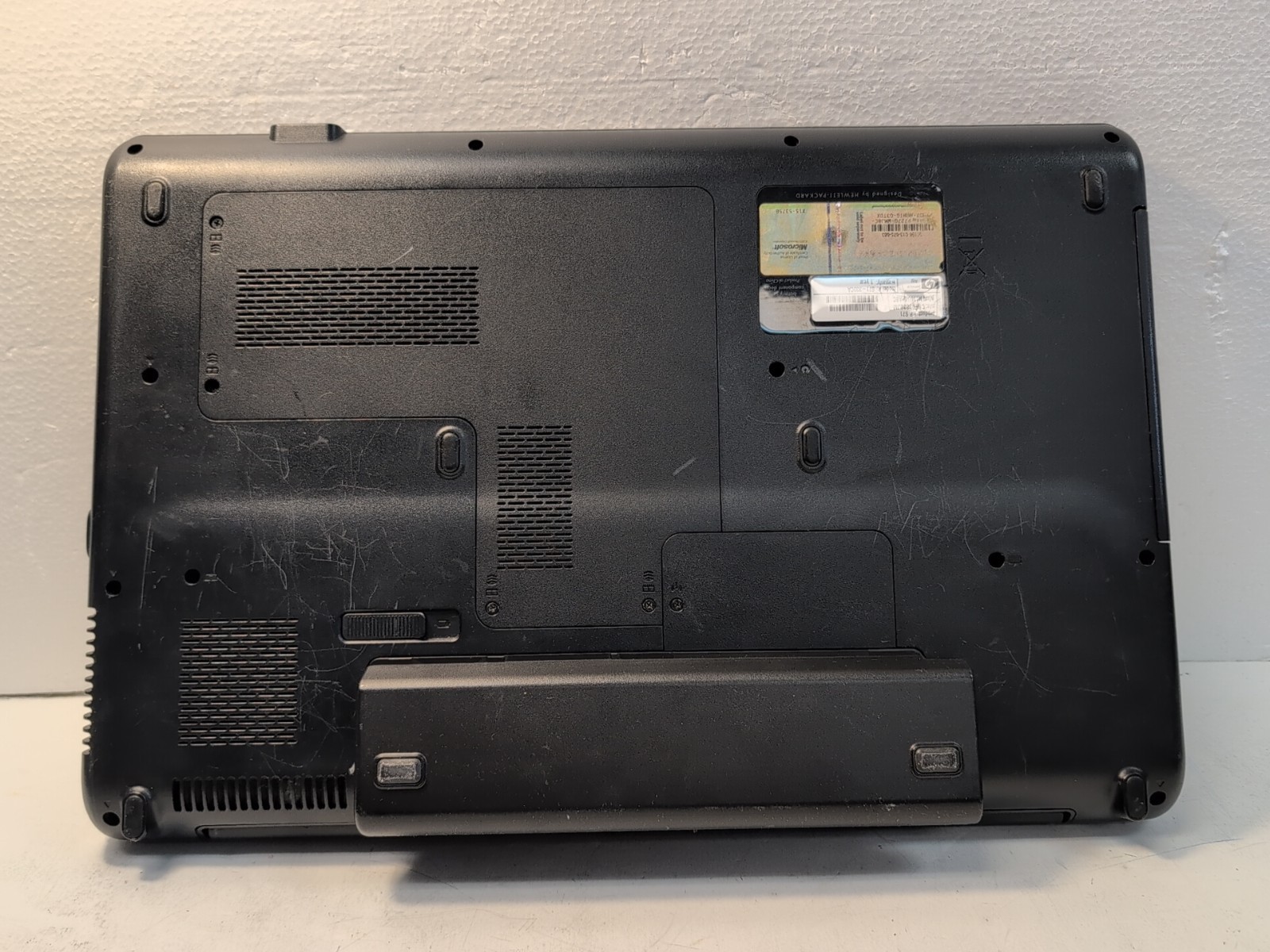 🔥 HP Laptop G71 17. 3″ Laptop T4300 2.10GHz/4GB RAM/250GB HDD/WINXP –
