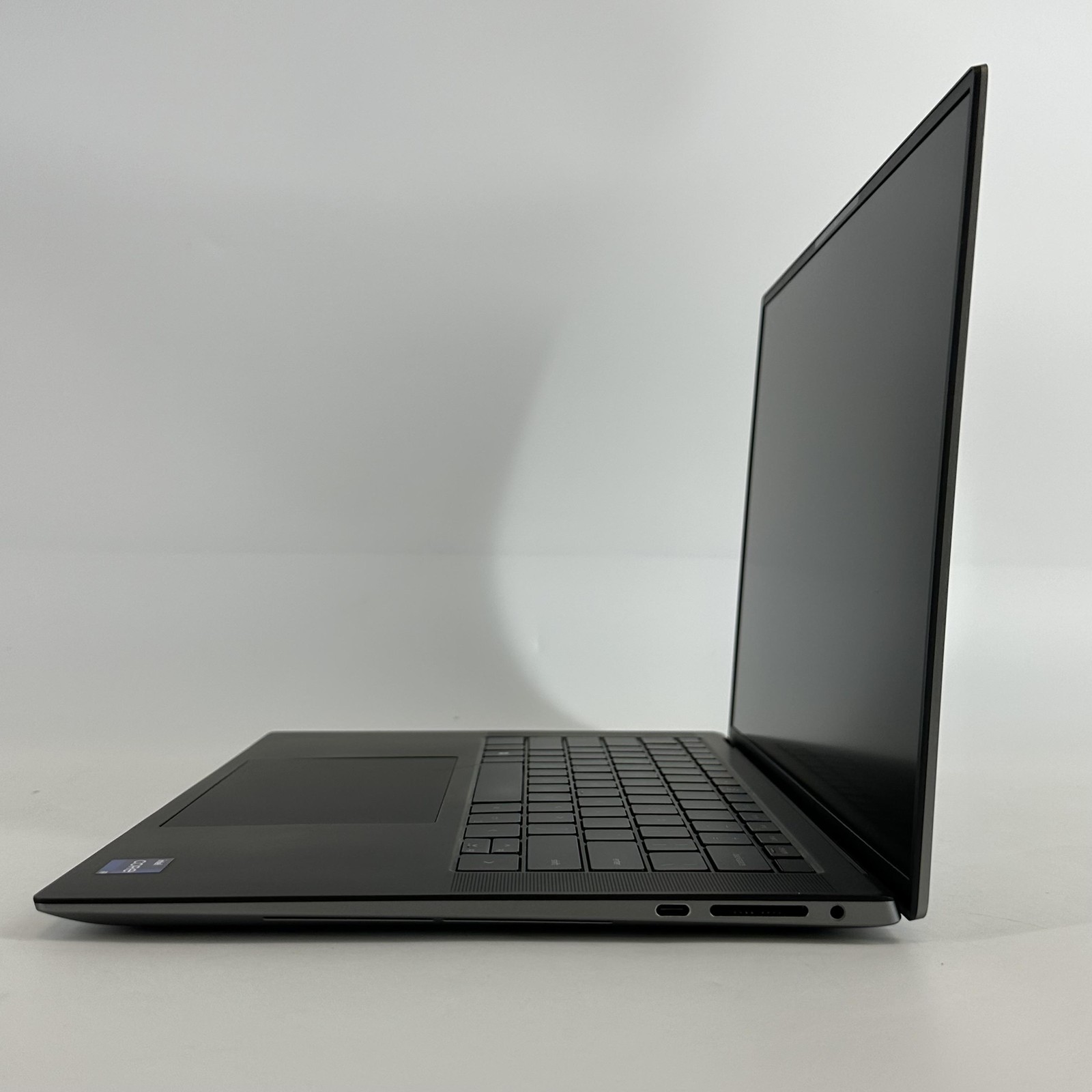 Dell Precision 5570 15.6 FHD+ 2.5 GHz i9-12900H 8GB 512GB SSD NVIDIA RTX A2000