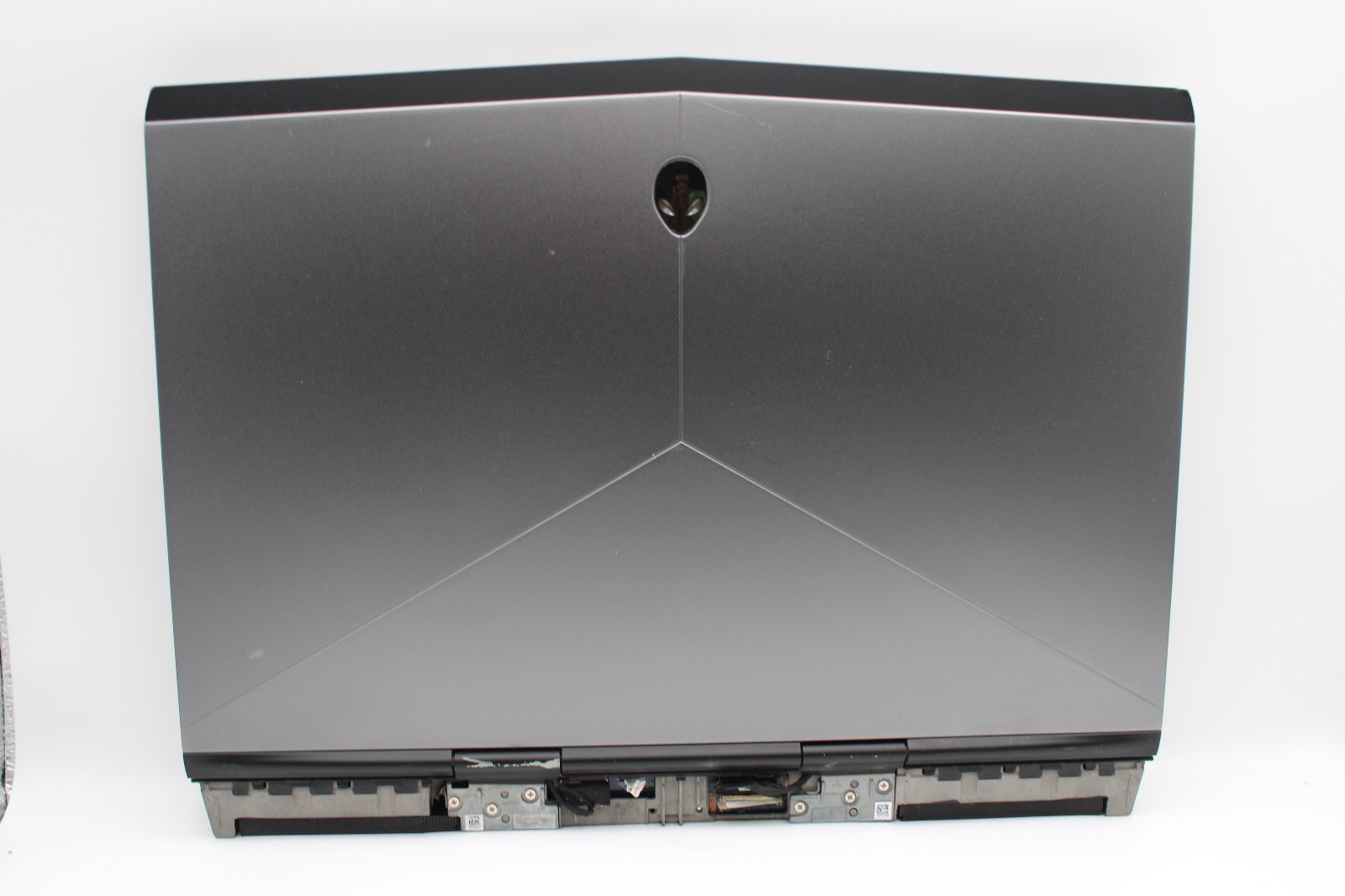 Alienware 15 R3 i7-7700HQ No RAM No SSD No OS No Power *PARTS / BAREBONES