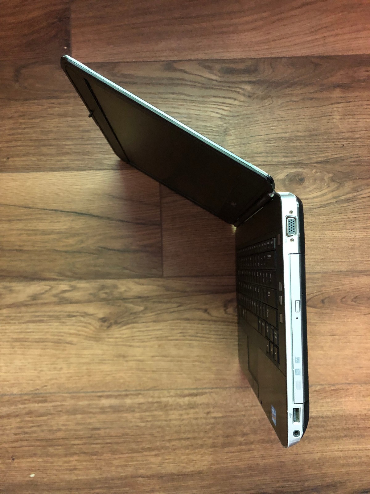 Dell Latitude E5430 (8 GB RAM, Intel Core i3-2350M, 250 GB SSD, Windows 10 Pro)