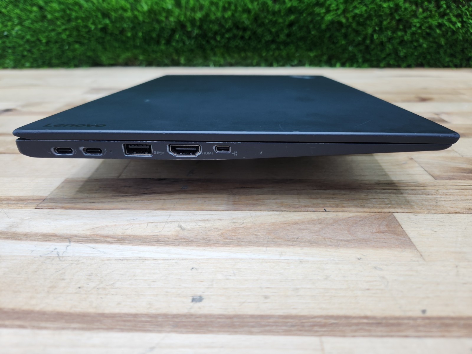 Lenovo ThinkPad X1 Carbon 5th Gen 14″ QHD i7-7500U 8GB 256GB SSD Windows 11 Pro~
