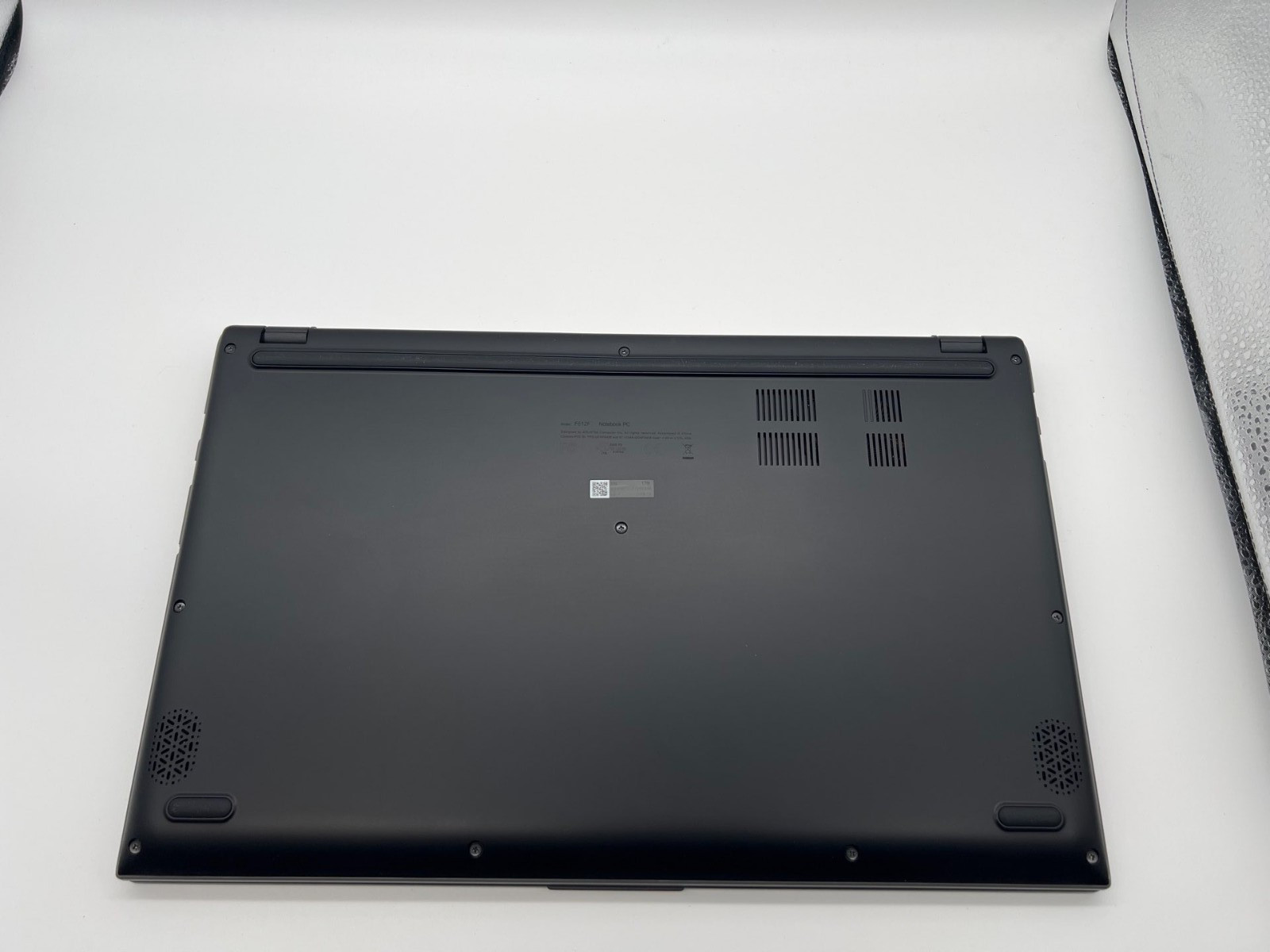 ASUS Vivobook 15 F512FA 15.6″ i3-8145U 8GB 128GB SSD Win11 home