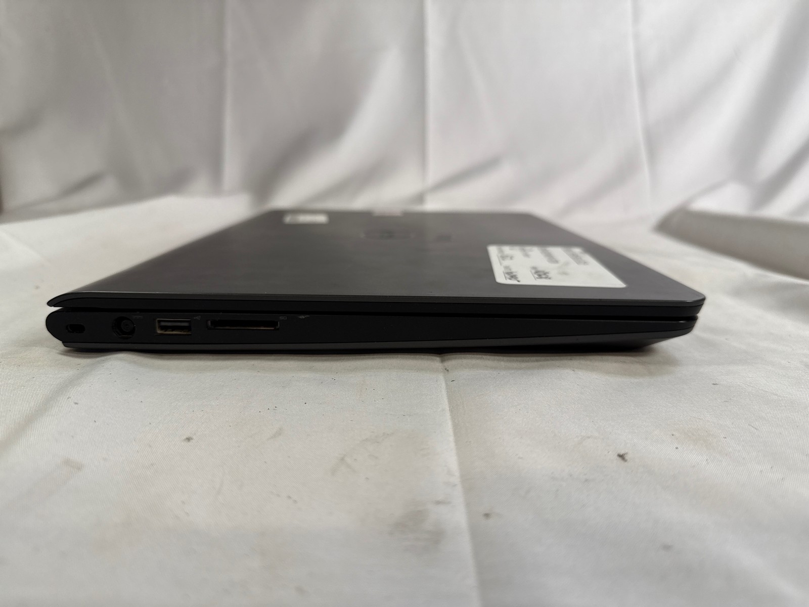 Dell Latitude 3450 i5-5200U 2.2GHz 8GB No Drive 14″ HD Graphics