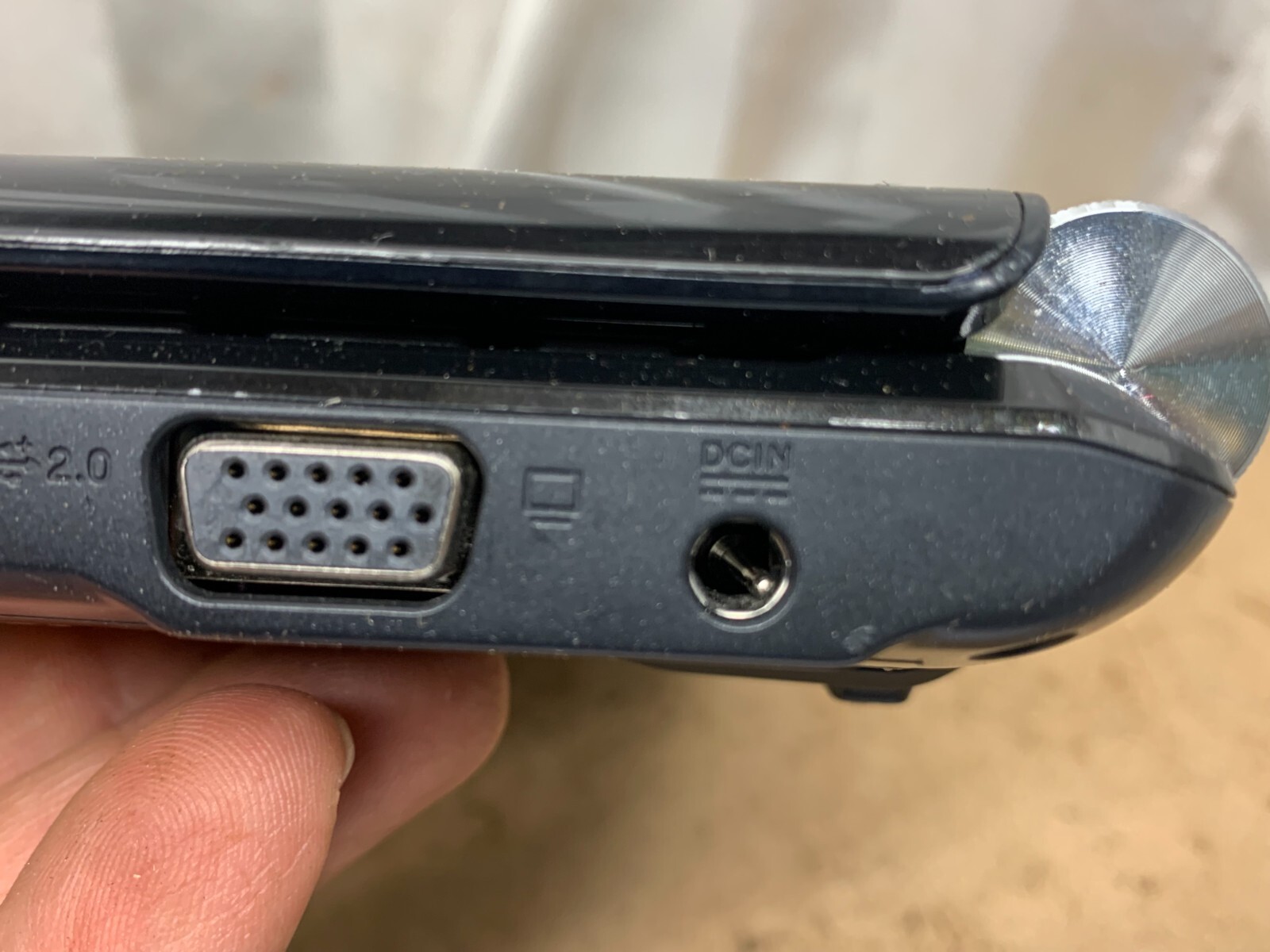 Asus Eee PC100HE Laptop Notebook Computer 10″ AS IS PARTS REPAIR