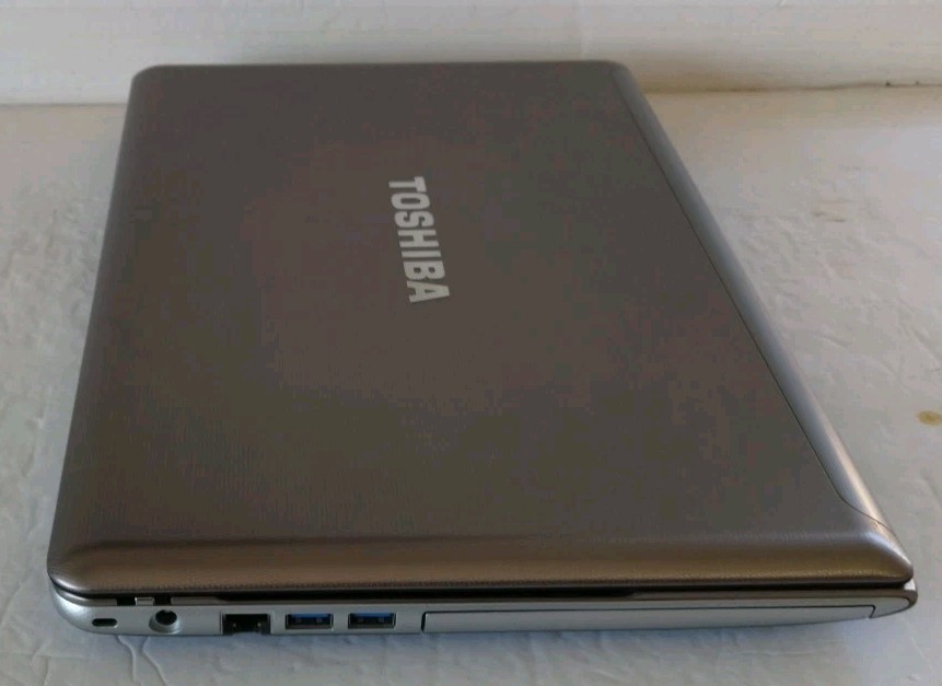 TOSHIBA SATELLITE P855-S5102 INTEL CORE i5-3230M 2.60 GHz 8GB 500GB WIN 10 PRO