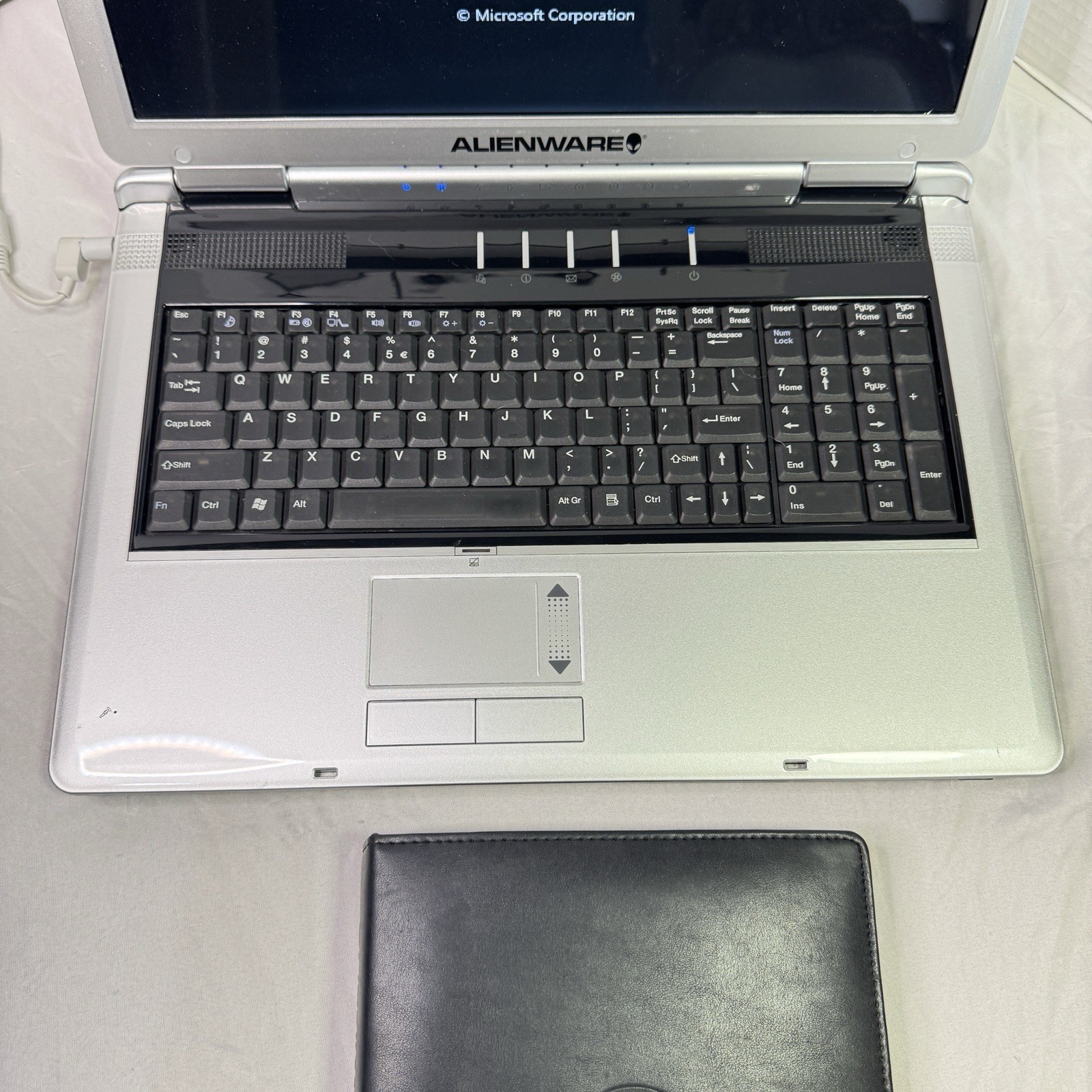 Alienware M5700i R2 17” Windows Vista Ultimate Area 51 Vintage Gaming Laptop