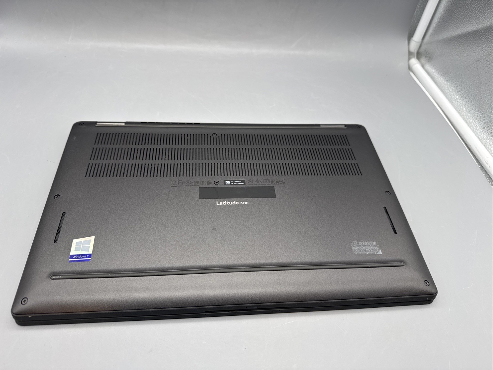 Dell Latitude Laptop 7410 14″ FHD i5-10310 1.7 GHz-8GB RAM-256 GB HDD,NO OS