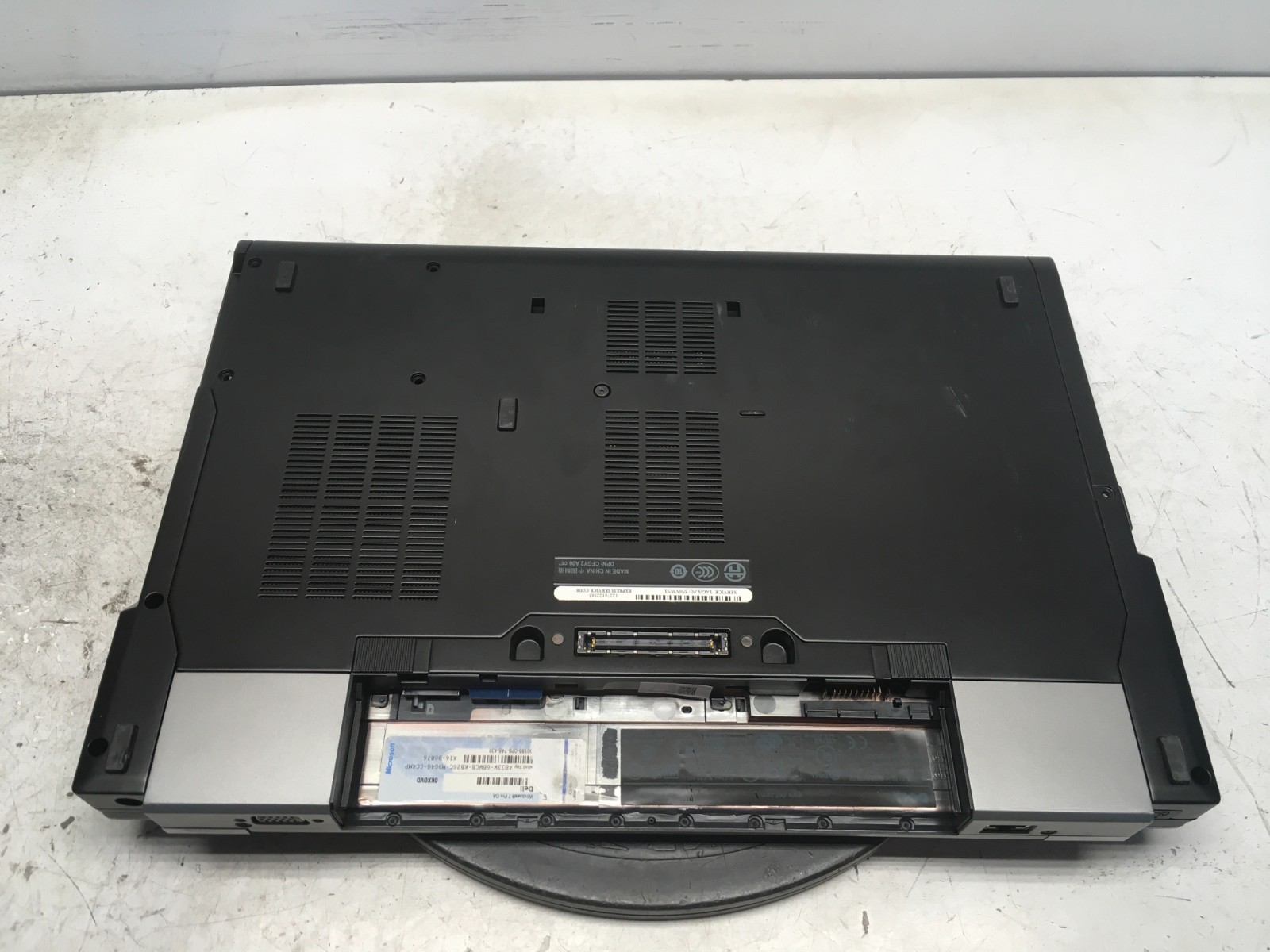 Dell Latitude E6510 Intel i5-M520 2.4GHz 4 GB NO HDD