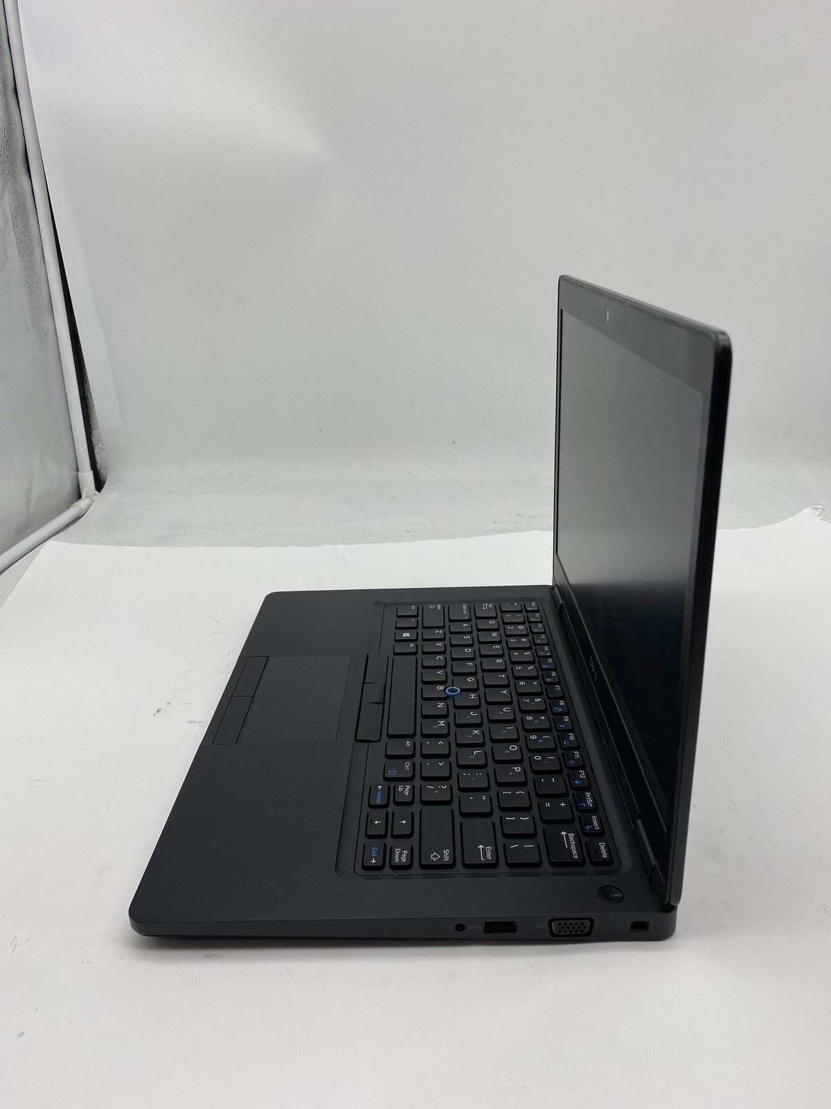 Dell Latitude 5490 Intel Core i5 8350U 1.7GHz 16GB 256GB SSD Windows 11 Pro